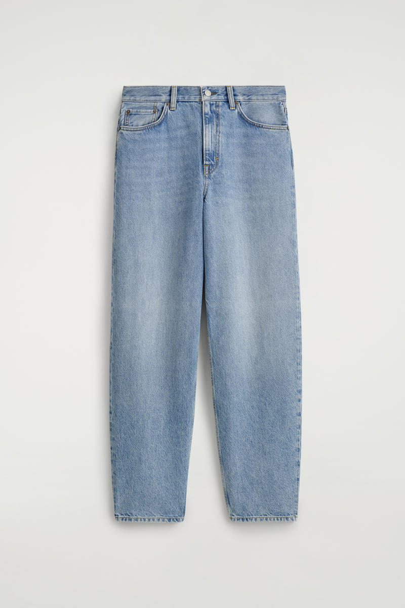 Arch Tapered Jeans
