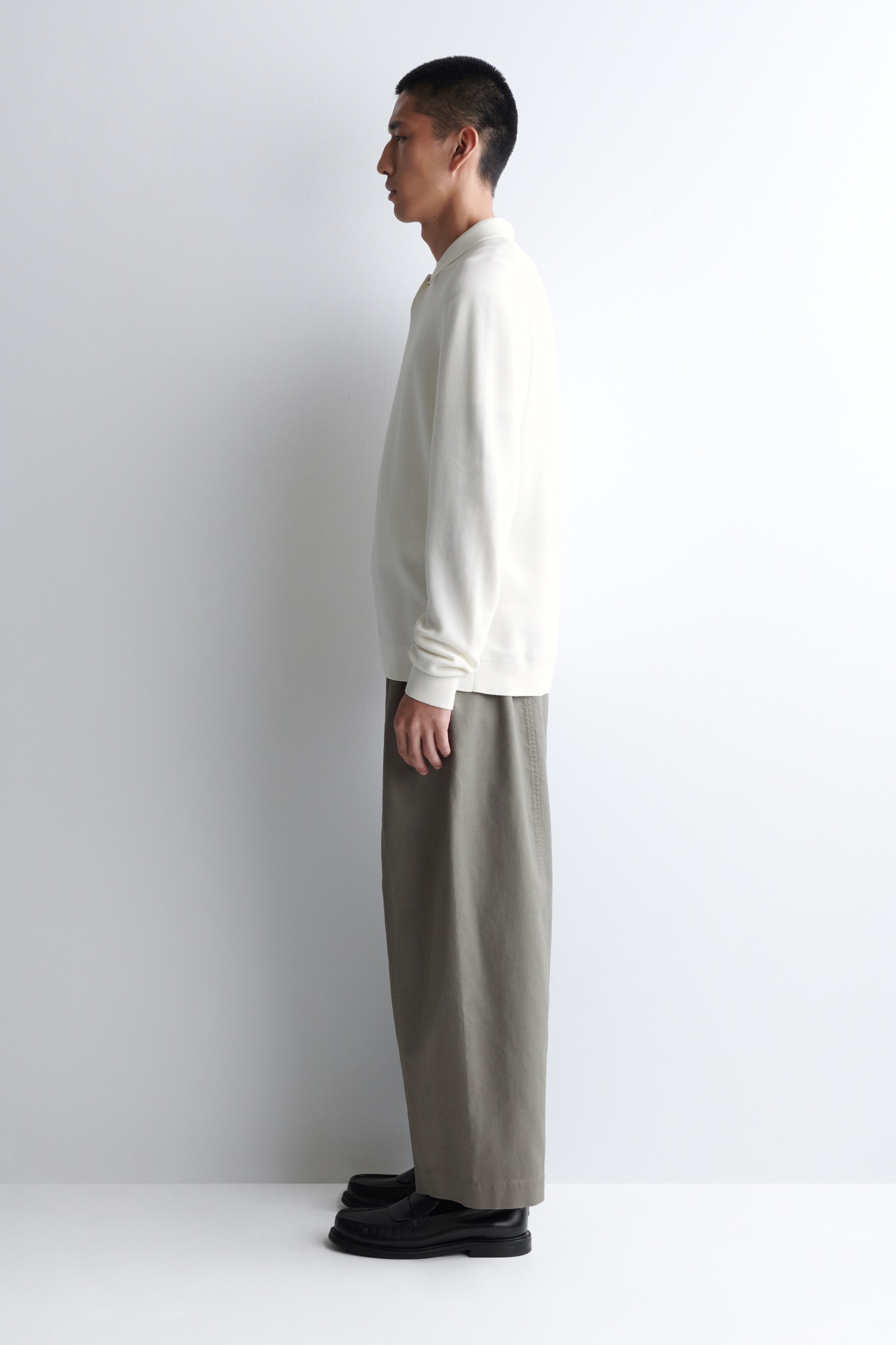 View larger image: COTTON CROPPED BARREL-LEG TROUSERS - GREY - Men | H&M GB 3