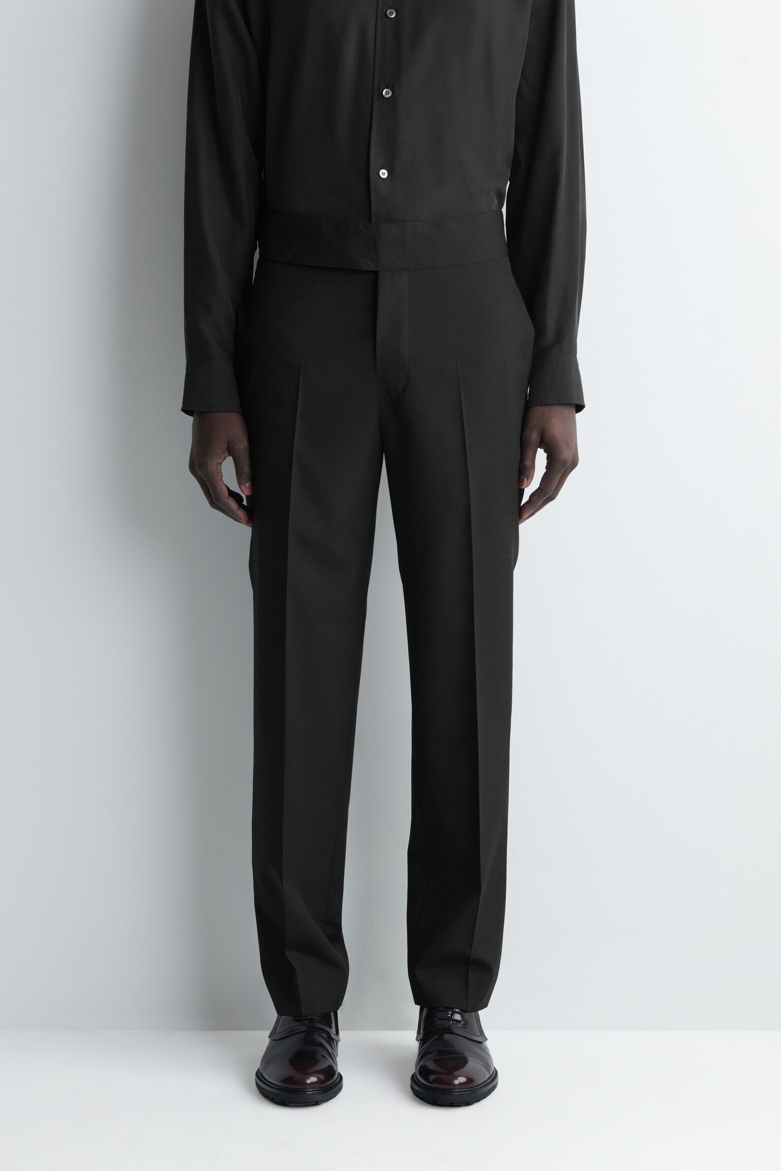 ПАНТАЛОНИ С КОЛАН И КОНУСЕН СИЛУЕТ ОТ ВЪЛНА - ЧЕРНО - 6