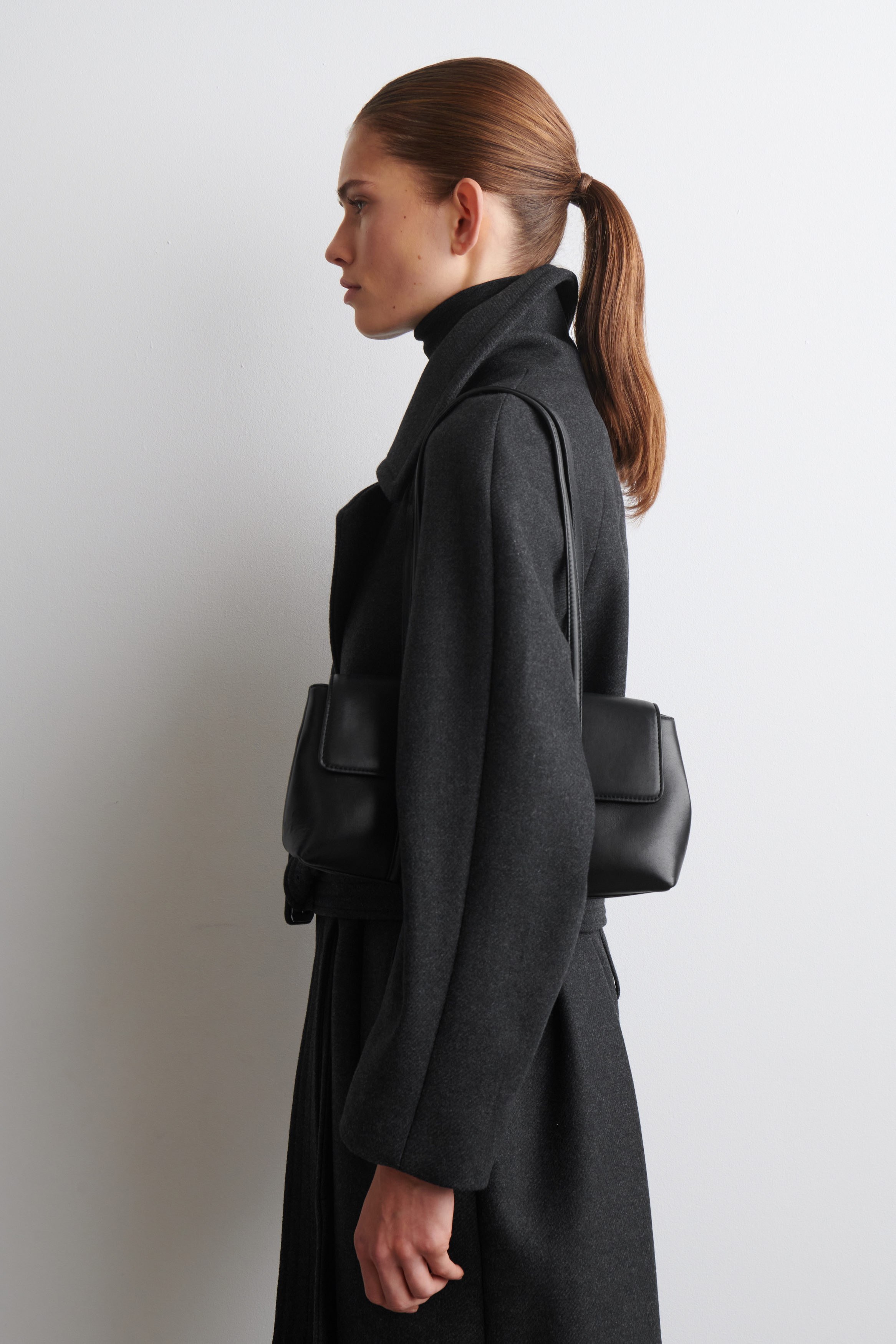 COS コス NOUVEAU SHOULDER BAG レザー ブラック NOUVEAU SHOULDER BAG - LEATHER - BLACK | COS US