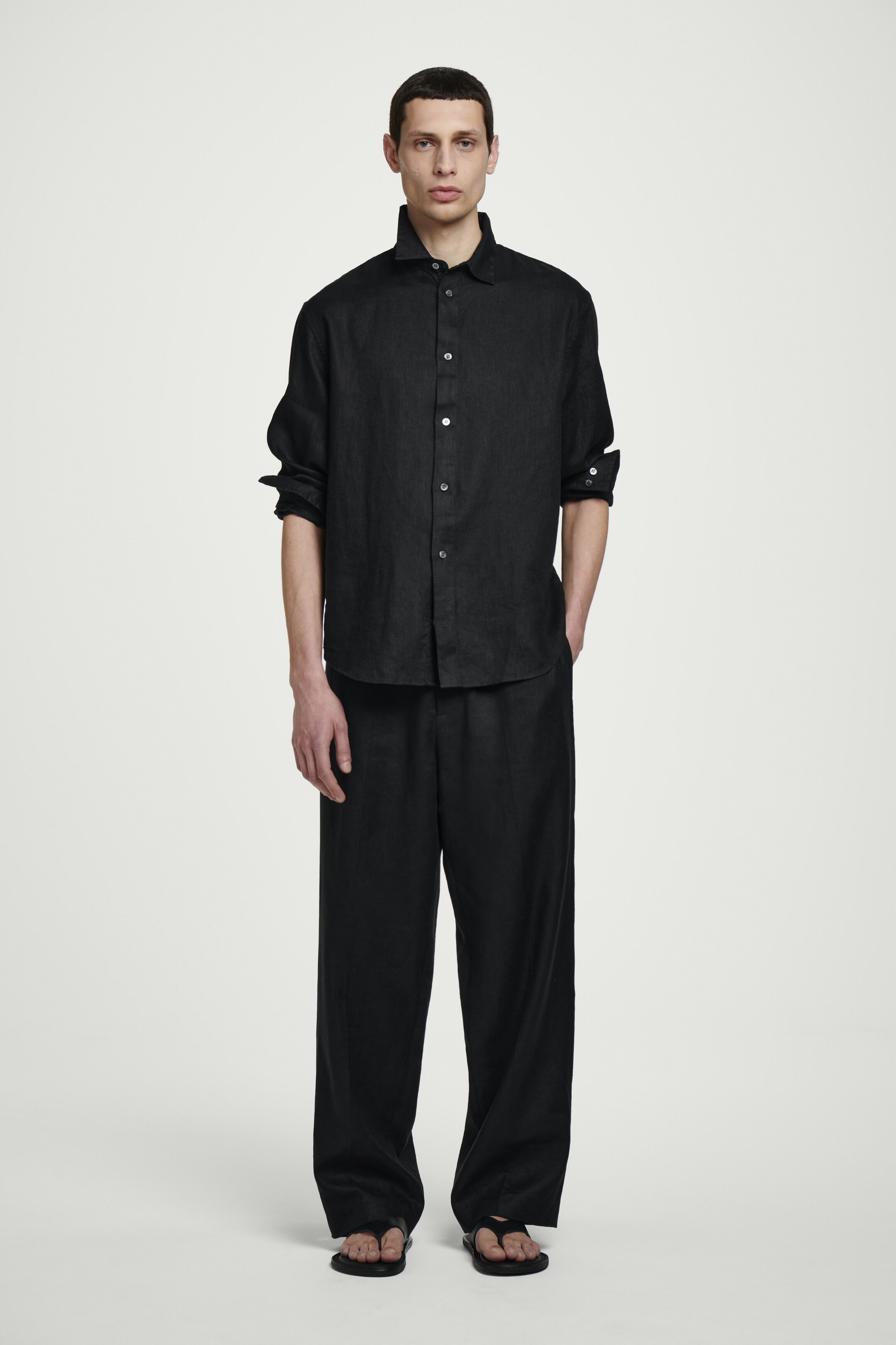 Zobrazit větší obrázek: VOLNÁ LÁNOVÁ KOŠILE - ČERNÁ - MUŽI | H&M CZ 2