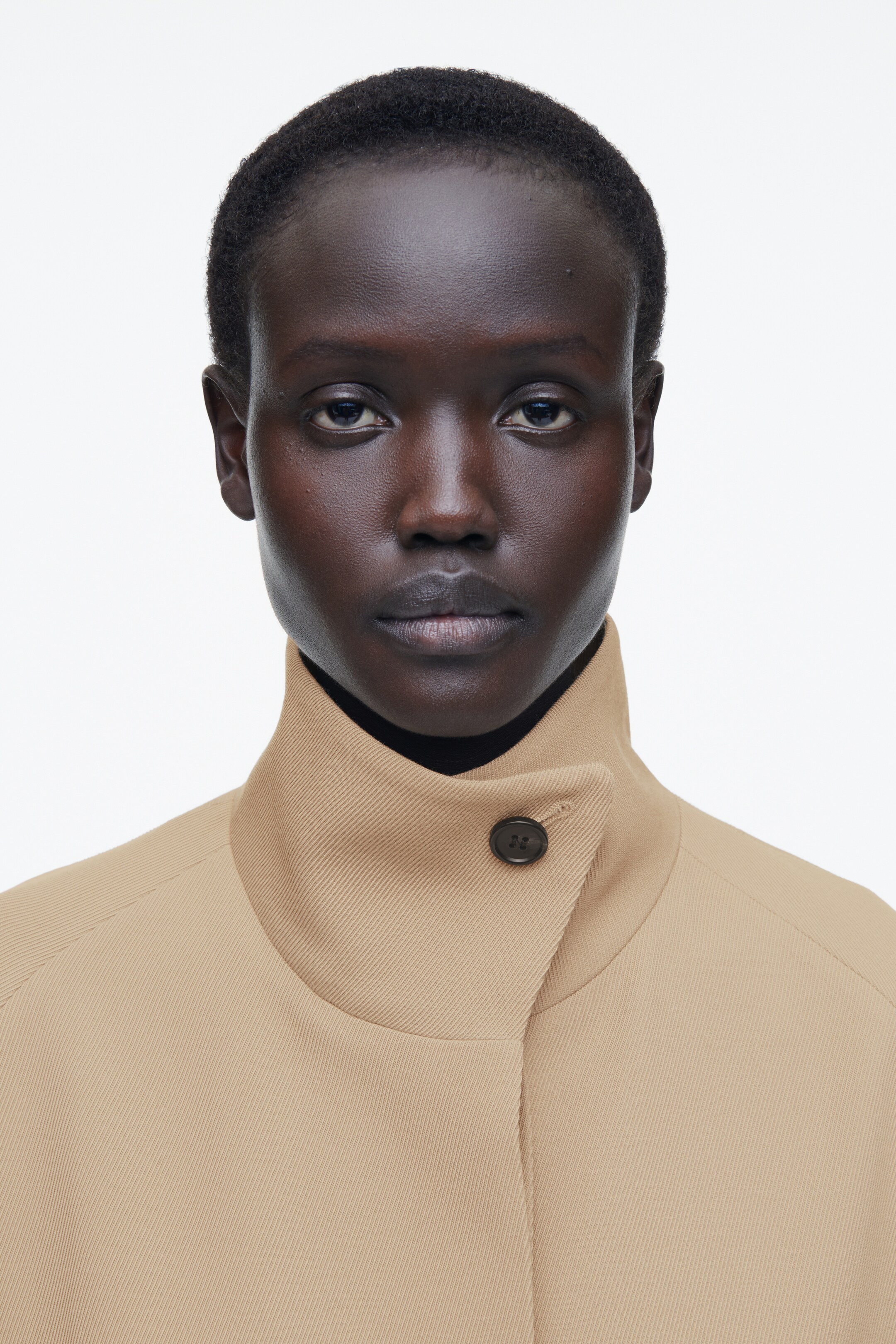Ver imagen más grande: ABRIGO DE MEZCLA DE LANA TRAPEZOIDAL - BEIGE - MUJER | H&M ES 3
