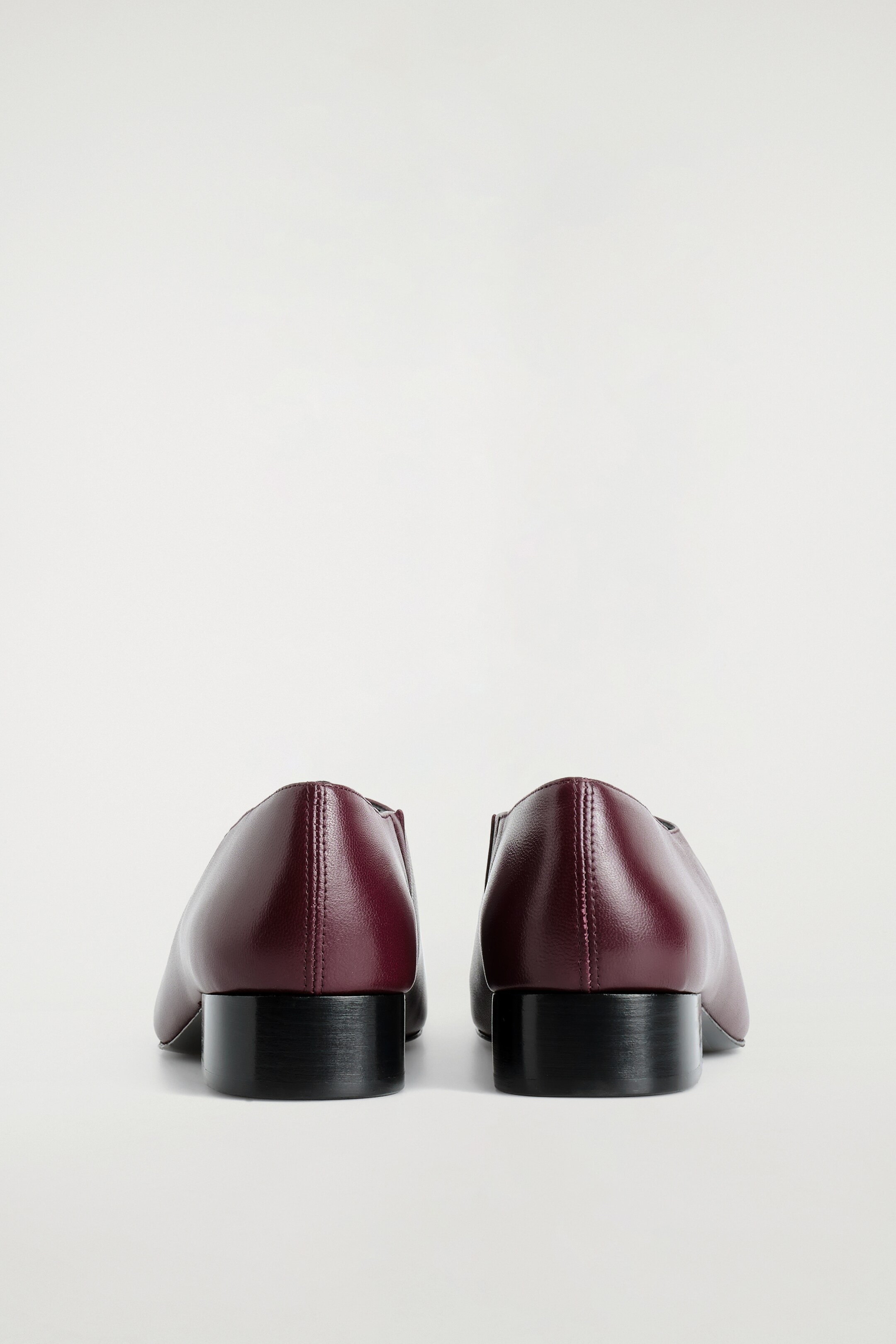 Zobraziť väčší obrázok: KOŽENÉ TOPÁNKY NA PODPÄTKU SO ŠTVORCOVOU ŠPIČKOU - DARK RED - ŽENY | H&M SK 5