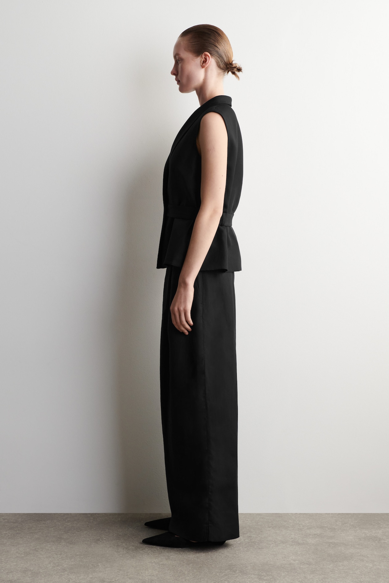 SHAWL-COLLAR BELTED LINEN-BLEND WAISTCOAT — BLACK