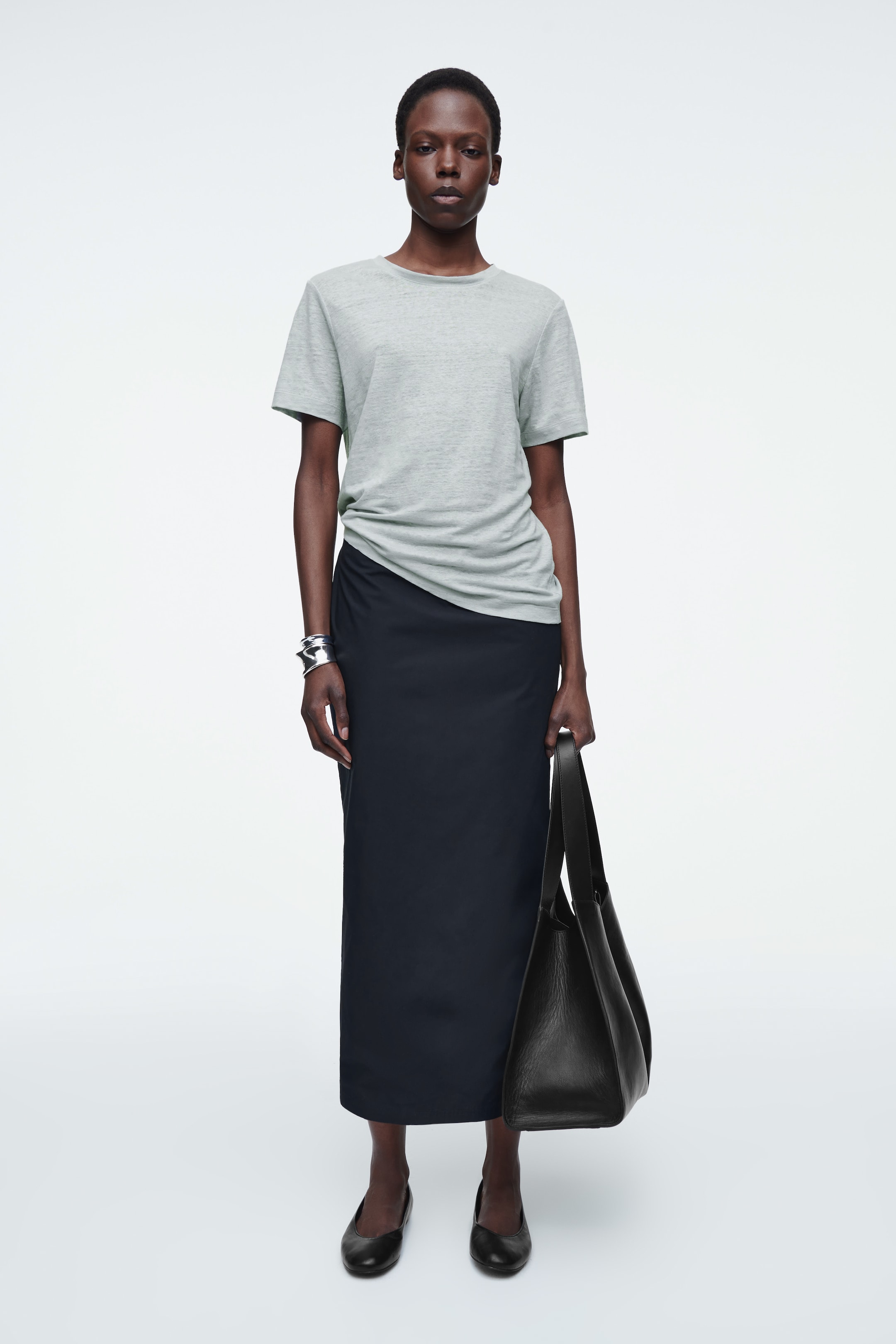 Agrandir l'image: T-SHIRT À COL ROND EN LIN - BLEU POUDRÉ - FEMME | H&M CH 2