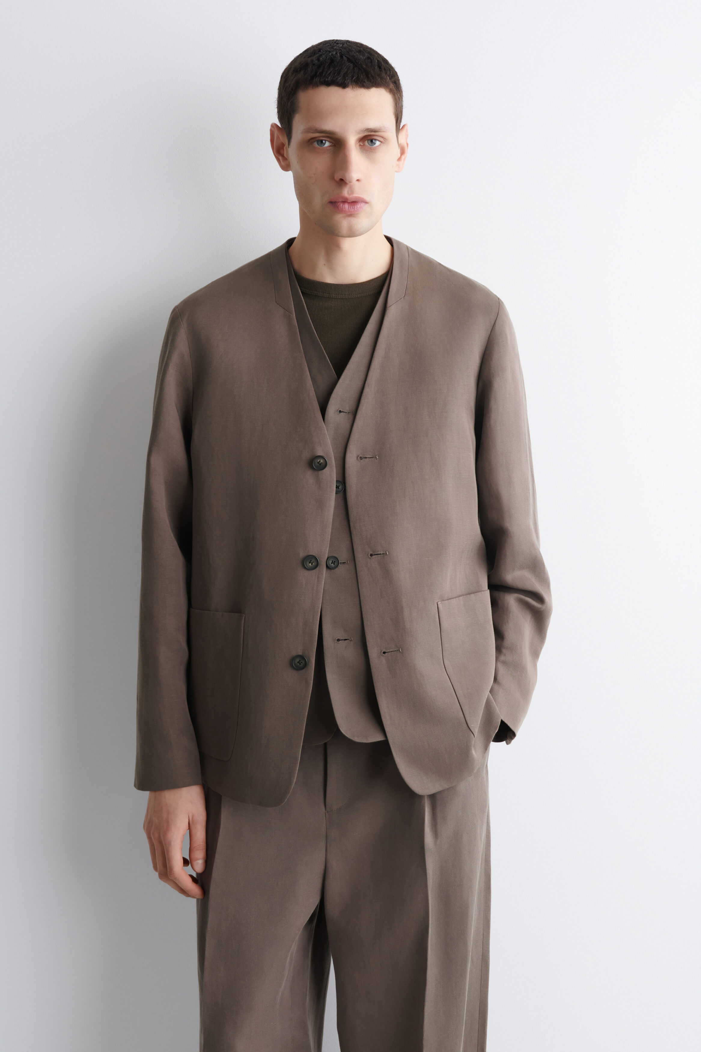 COLLARLESS LINEN-BLEND BLAZER
