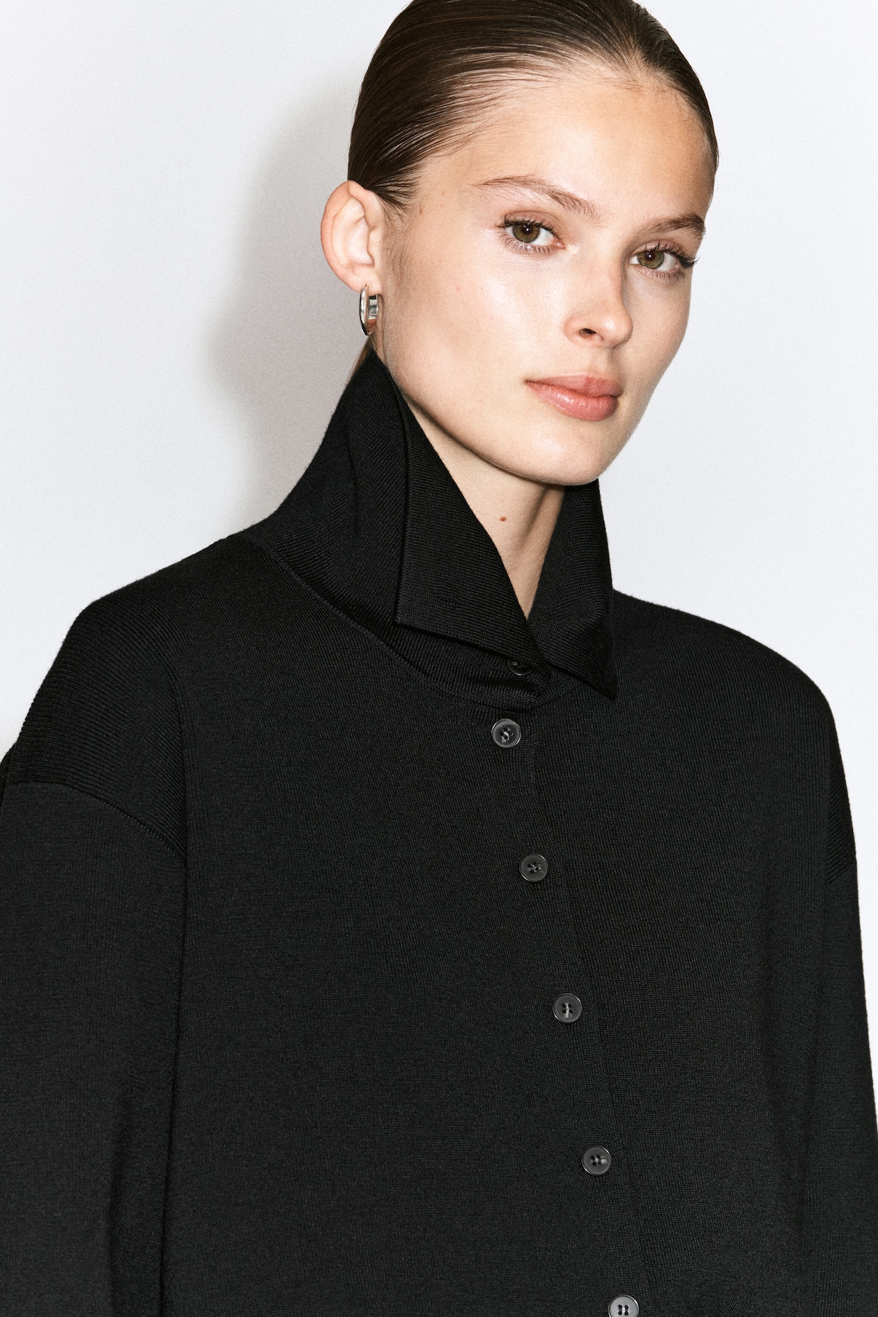 MERINO WOOL MOCK-NECK CARDIGAN — BLACK