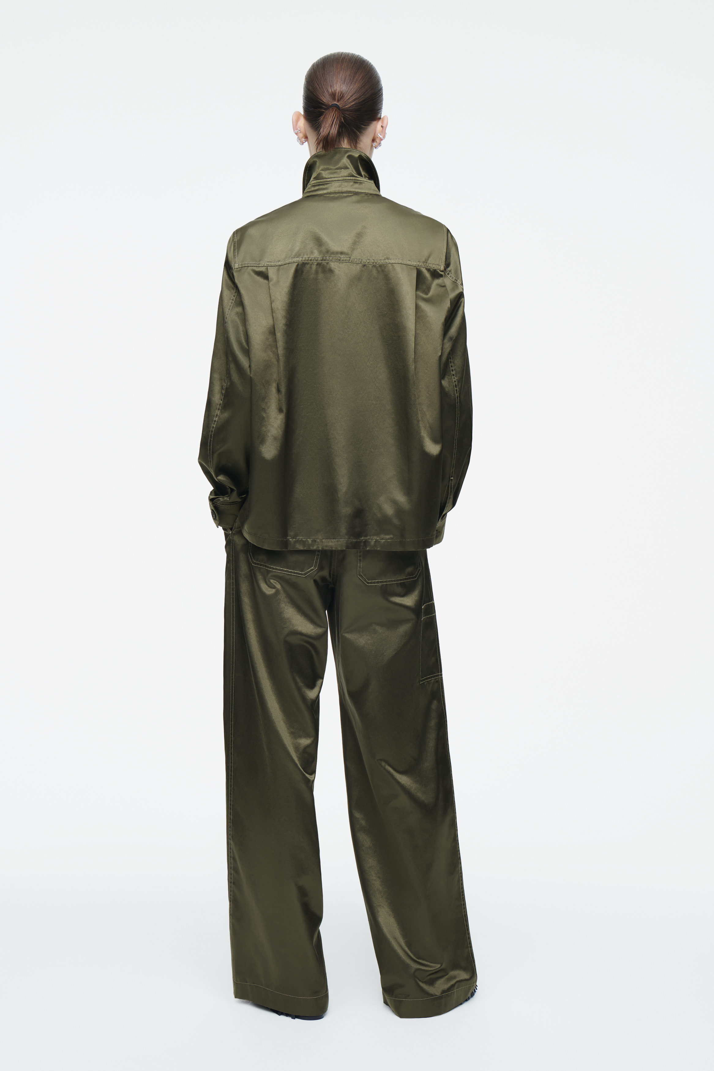 ★送料・関税込★OVERR★PIGMENT KHAKI POCKET SHIRT.S★ REGULAR PINTUCKED SATIN UTILITY SHIRT - KHAKI | COS