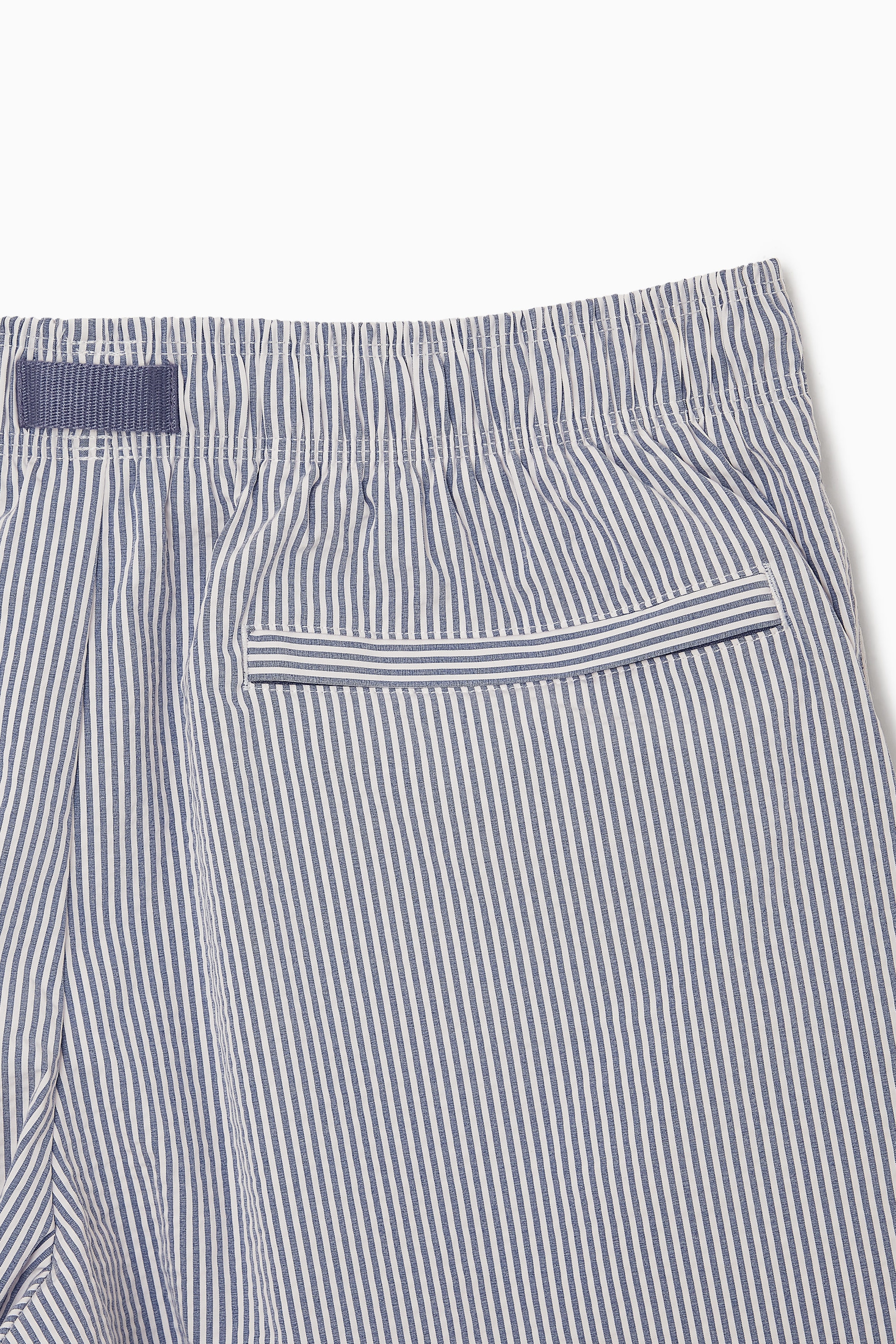 STRIPED SEERSUCKER SWIM SHORTS