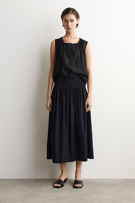 RUCHED-WAIST MIDI SKIRT — BLACK 4
