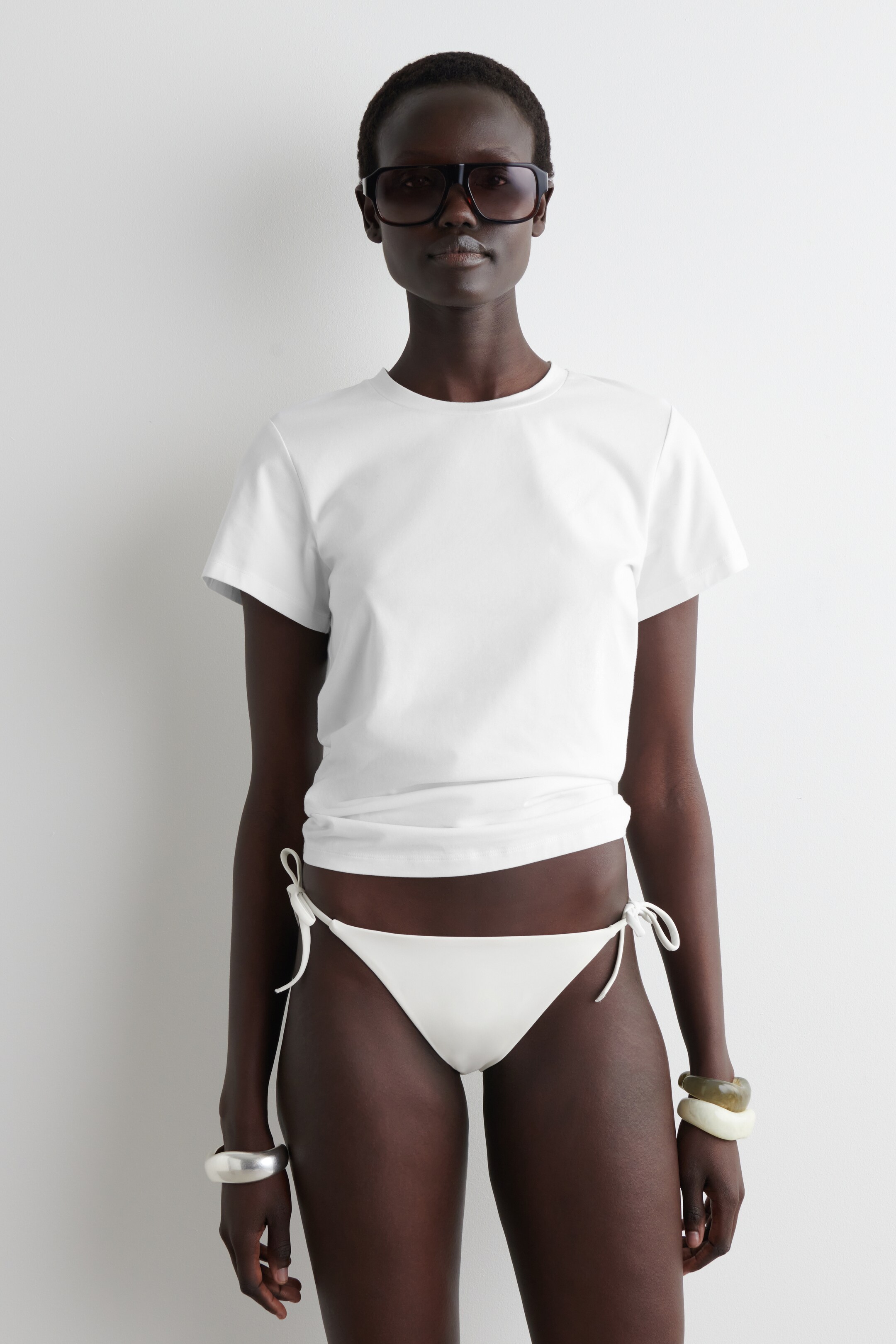 Grösseres Bild ansehen: BIKINIHOSE ZUM BINDEN - WEISS - DAMEN | H&M CH 1