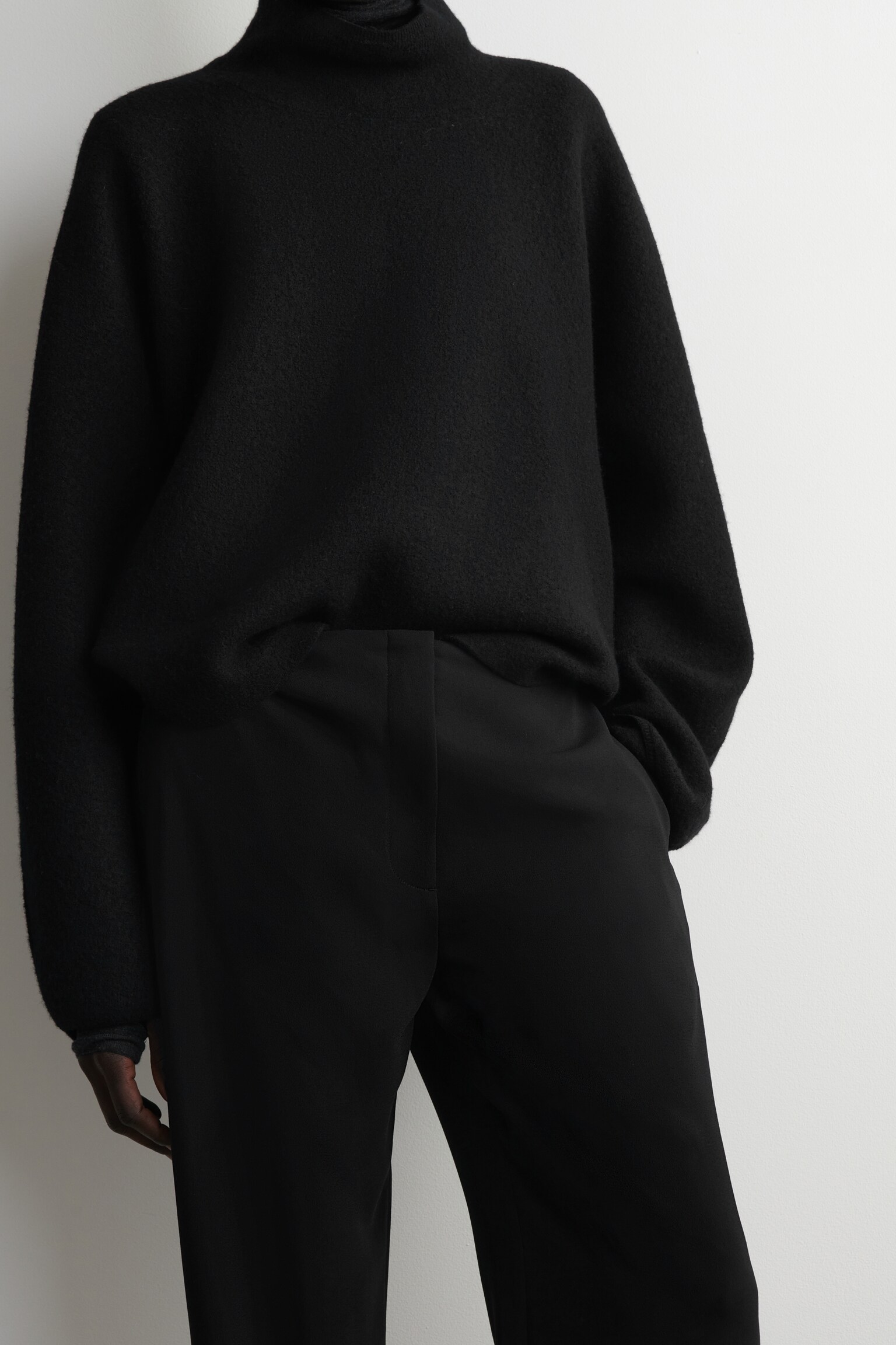 מכנסיים מחויטים עם רגל ישרה - שחור - 3