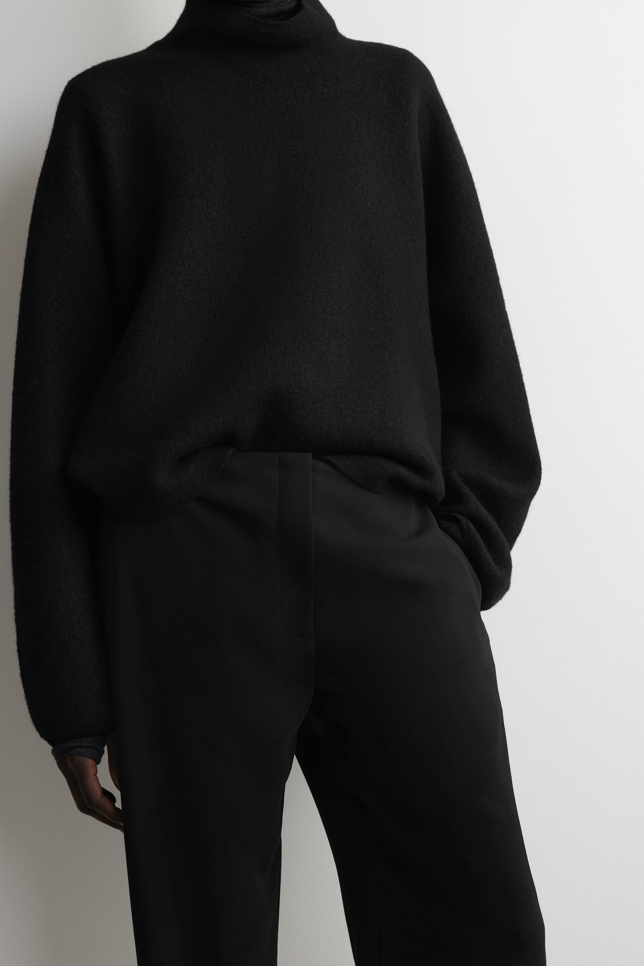 TAILORED STRAIGHT-LEG PANTS