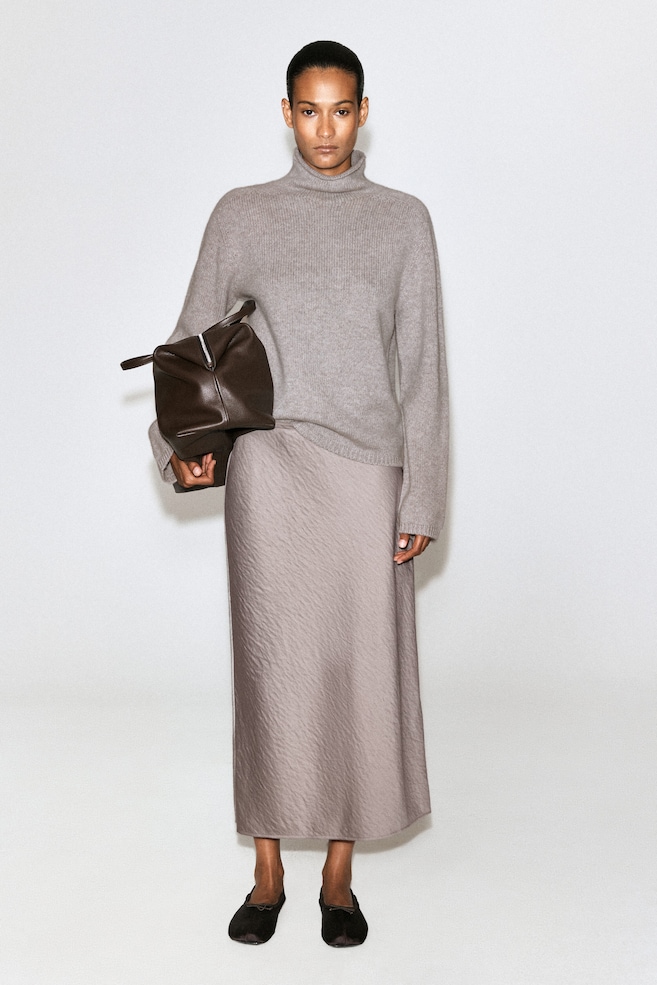 PURE CASHMERE MOCK-NECK SWEATER — LIGHT GRAY MÉLANGE