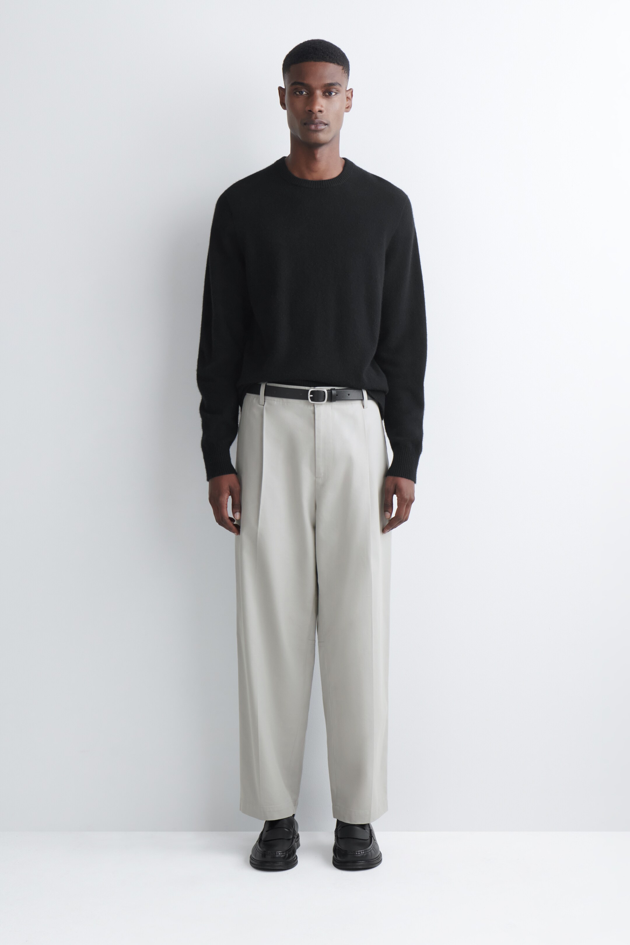 Ver imagen más grande: PANTALÓN STRAIGHT-LEG TOBILLERO DE ALGODÓN - GRIS CLARO - HOMBRE | H&M ES 1