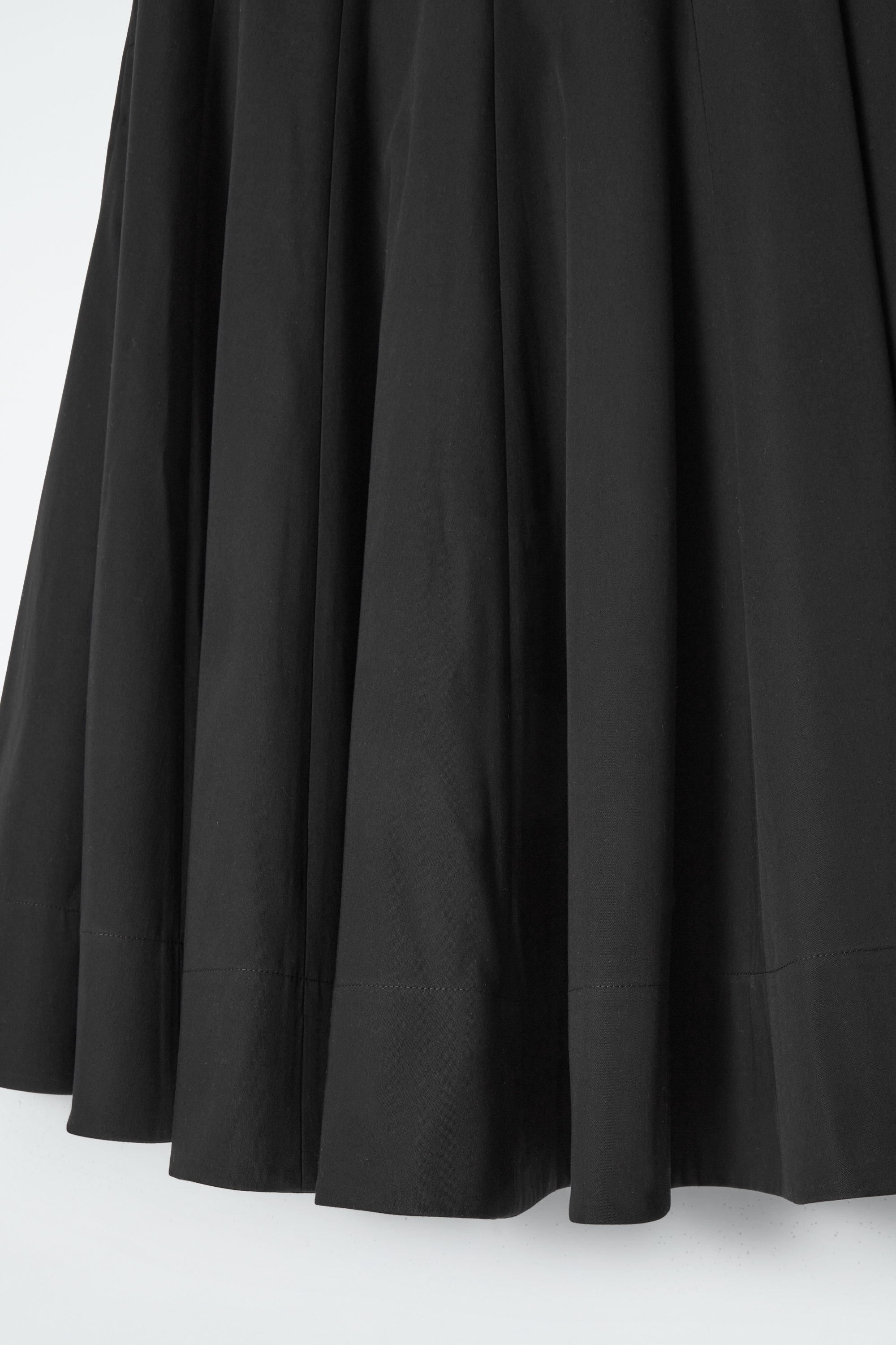 スカート BLACK COTTON SKIRT PINTUCKED COTTON MIDI SKIRT - BLACK | COS