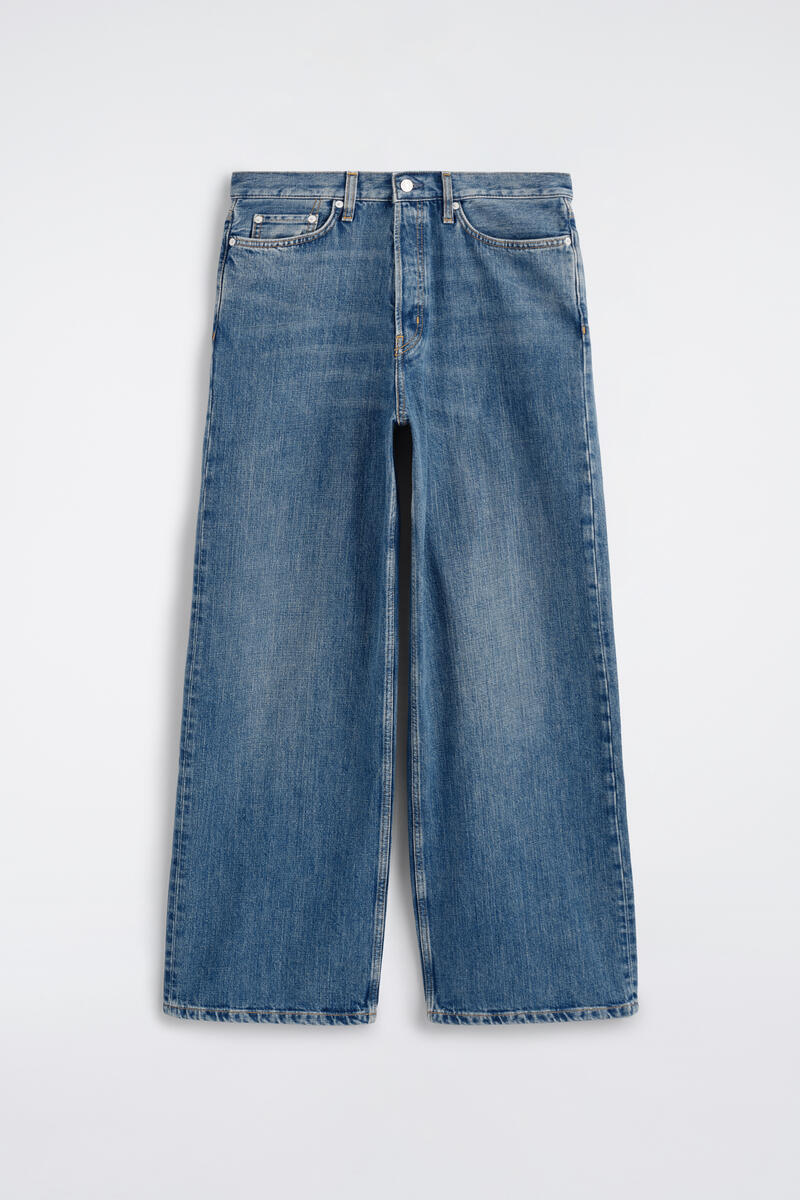 Fold Relaxed-Fit Wide-Leg Jeans