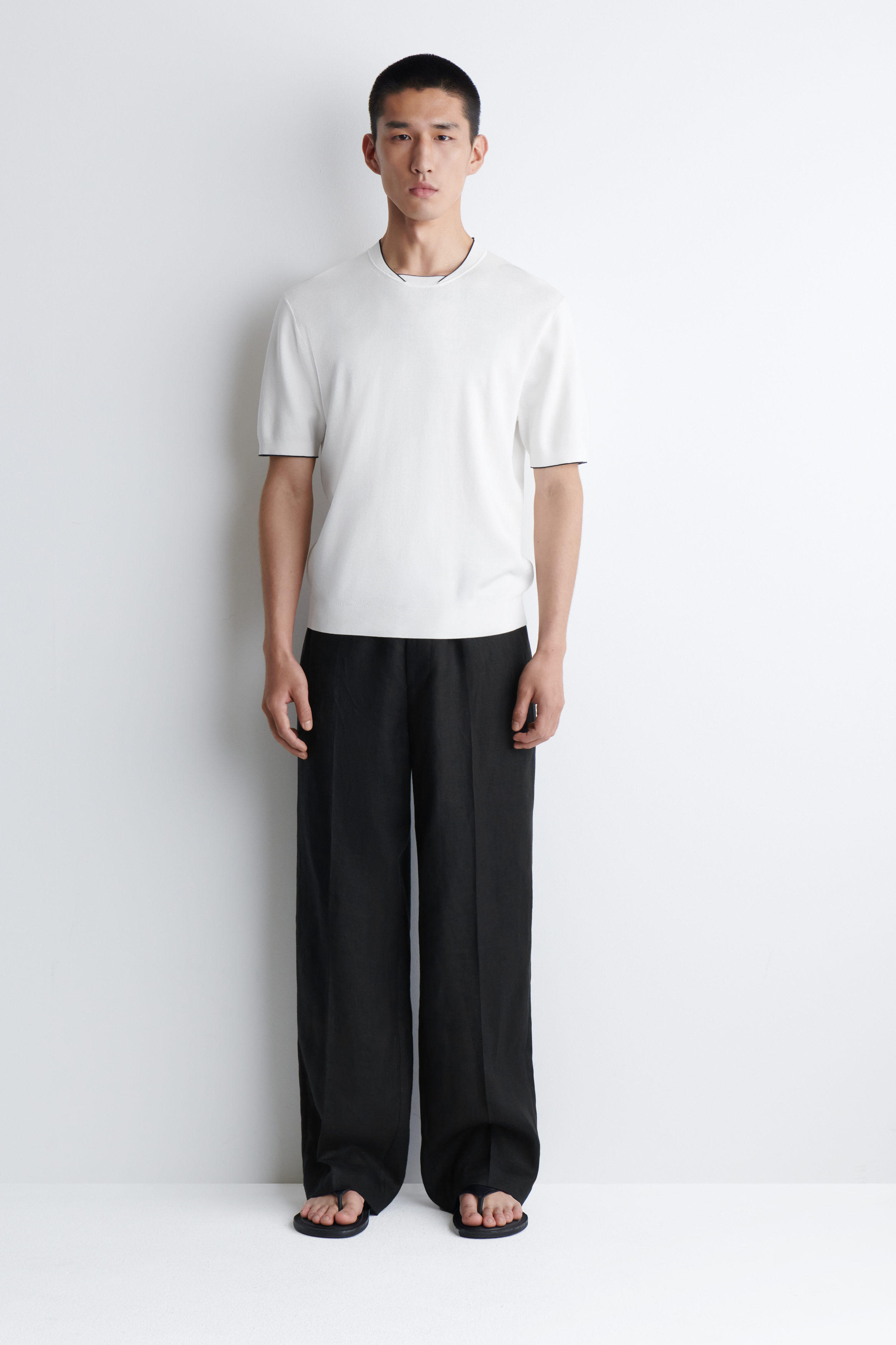 CONTRAST-TIPPED KNIT T-SHIRT - WHITE | COS