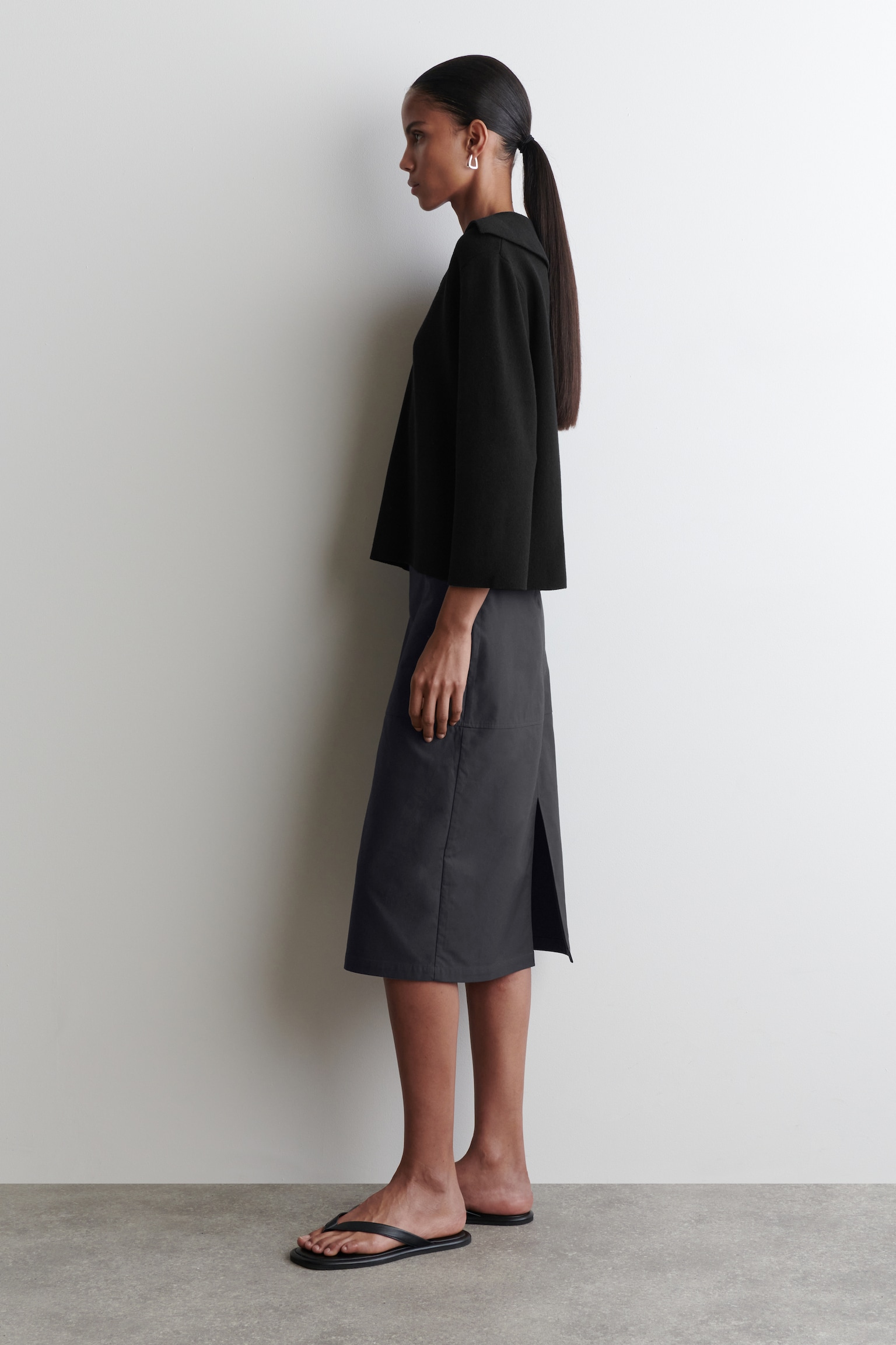 MAGLIONE CON COLLETTO APERTO - NERO - 7