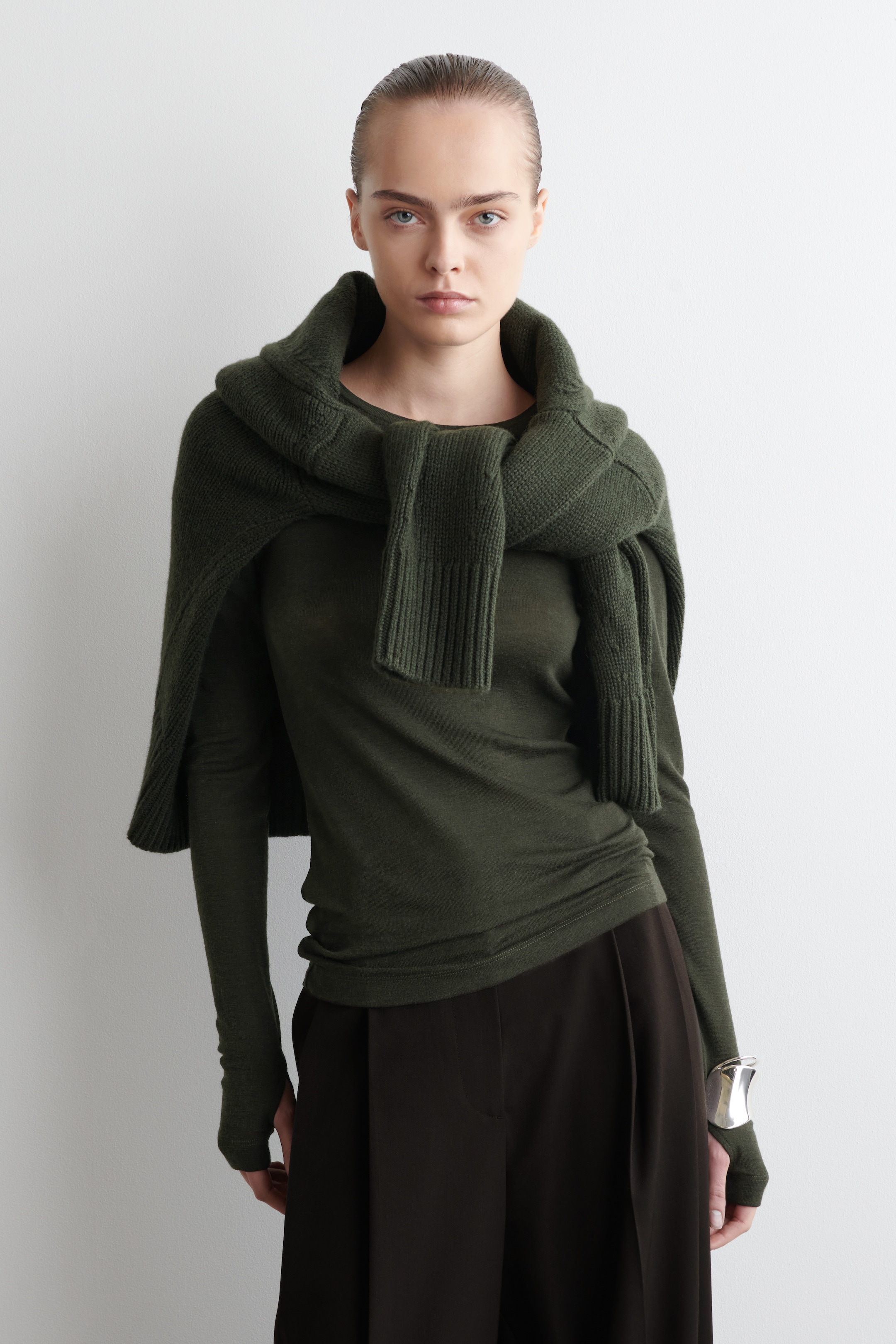 Ingrandisci l'immagine: SLIM MERINO WOOL TOP - DARK GREEN - DONNA | H&M CH 1
