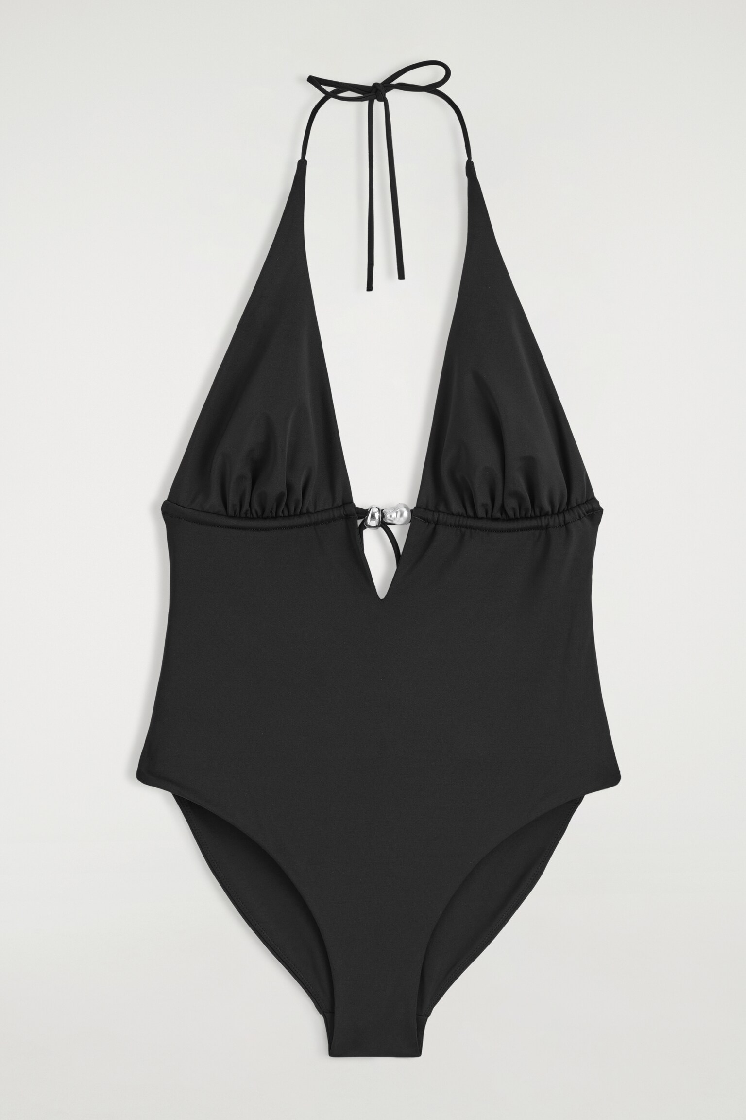 BAÑADOR CON CUELLO DE PICO PRONUNCIADO Y JOYA - NEGRO - 2
