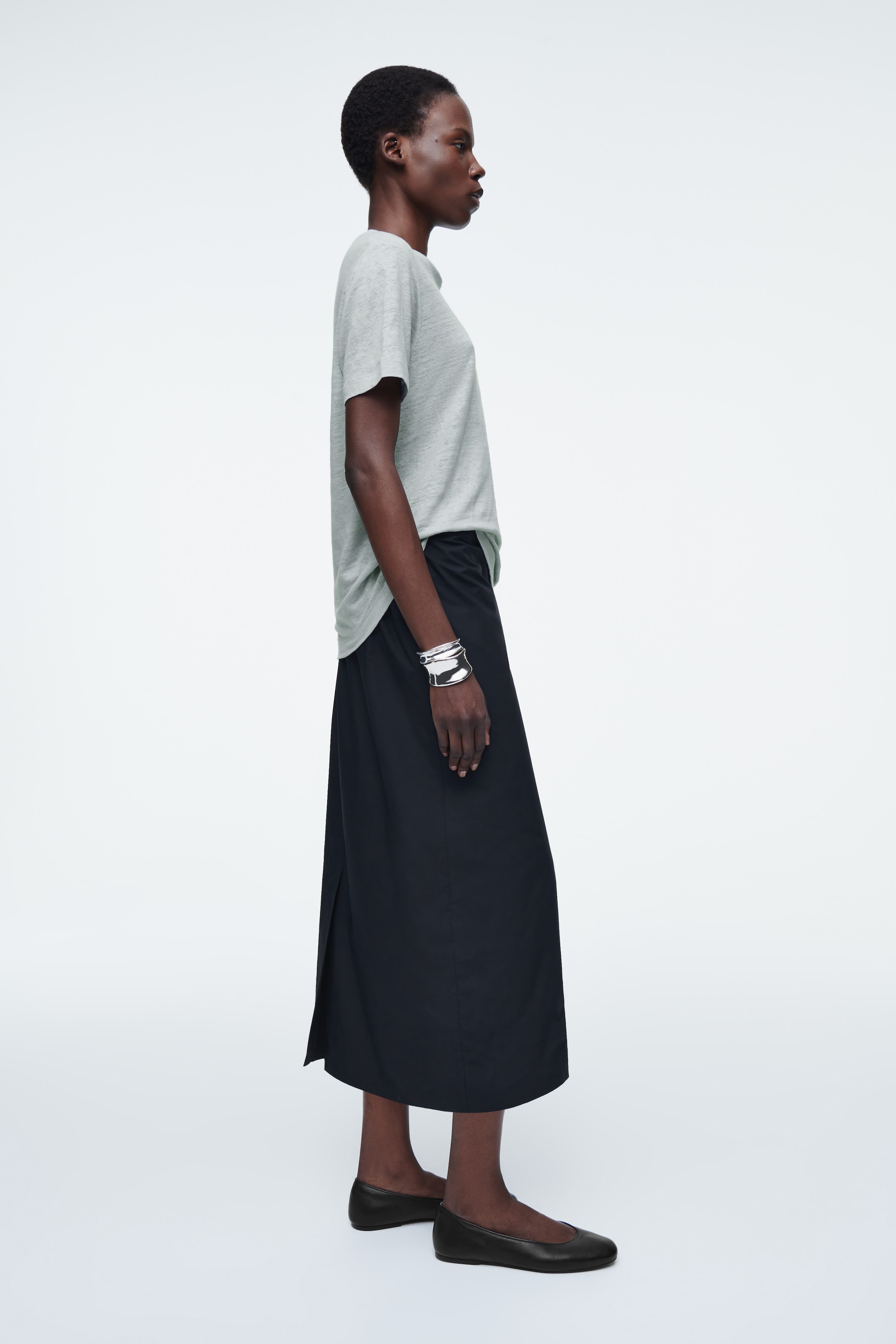 Agrandir l'image: T-SHIRT À COL ROND EN LIN - BLEU POUDRÉ - FEMME | H&M CH 3