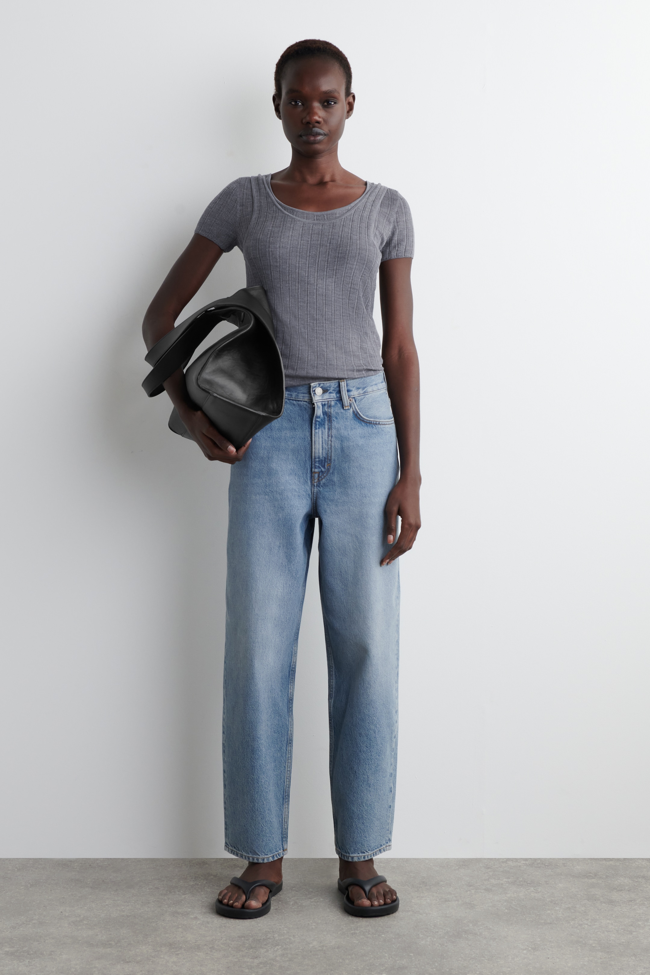 Grösseres Bild ansehen: ARCH SCHMAL ZULAUFENDE JEANS - HELLBLAU - DAMEN | H&M CH 1
