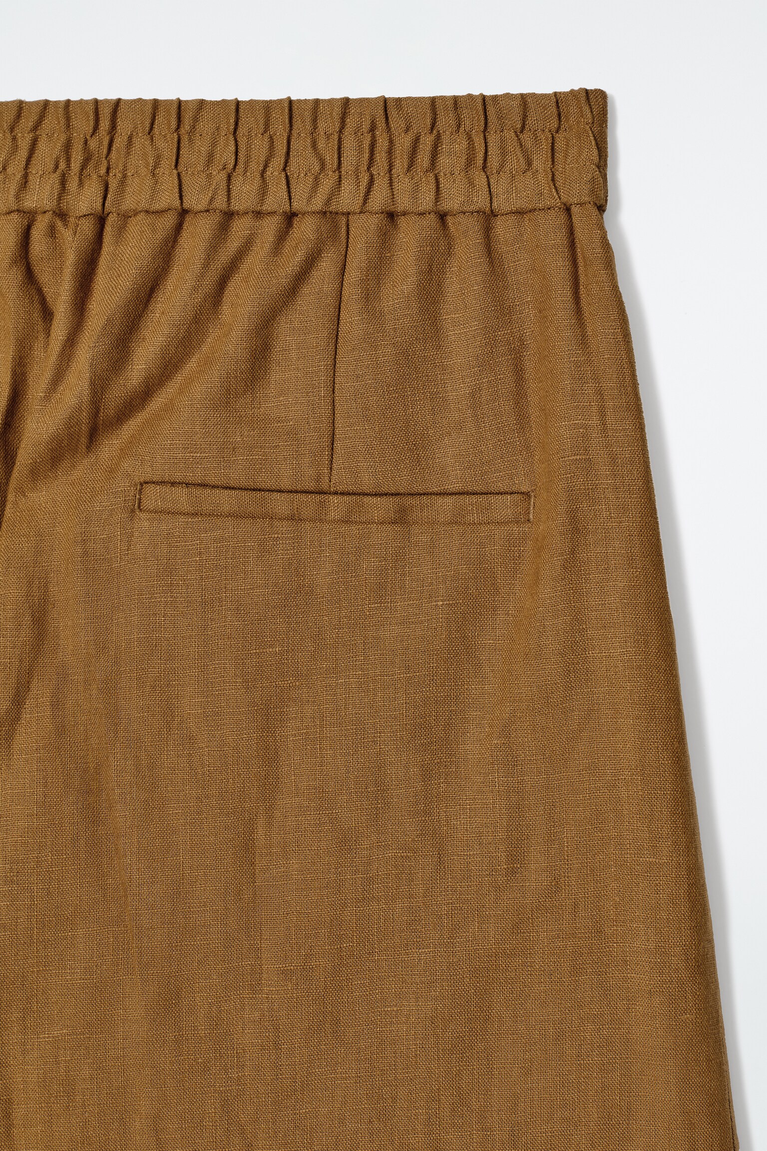 SHORT DE TAILLEUR À TAILLE ÉLASTIQUÉE EN LIN - OCRE/JAUNE BEURRE/BLANC/BLEU MARINE - 5