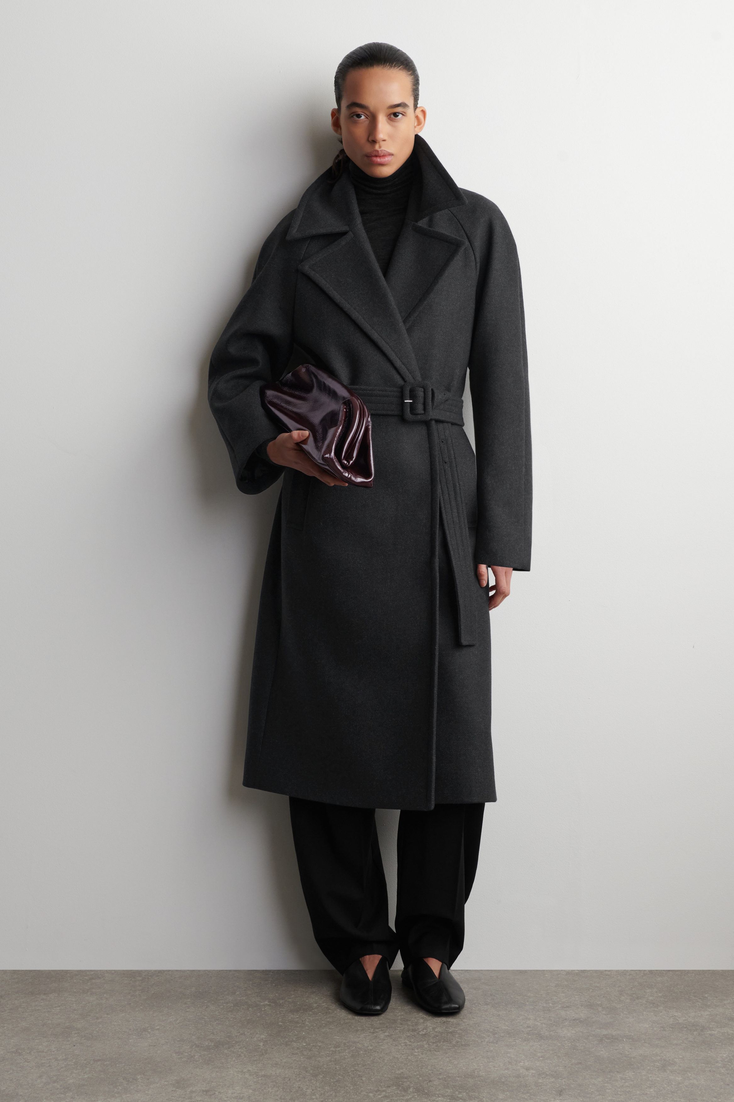 TAILORED BELTED WOOL-TWILL COAT - CHARCOAL | COS US
