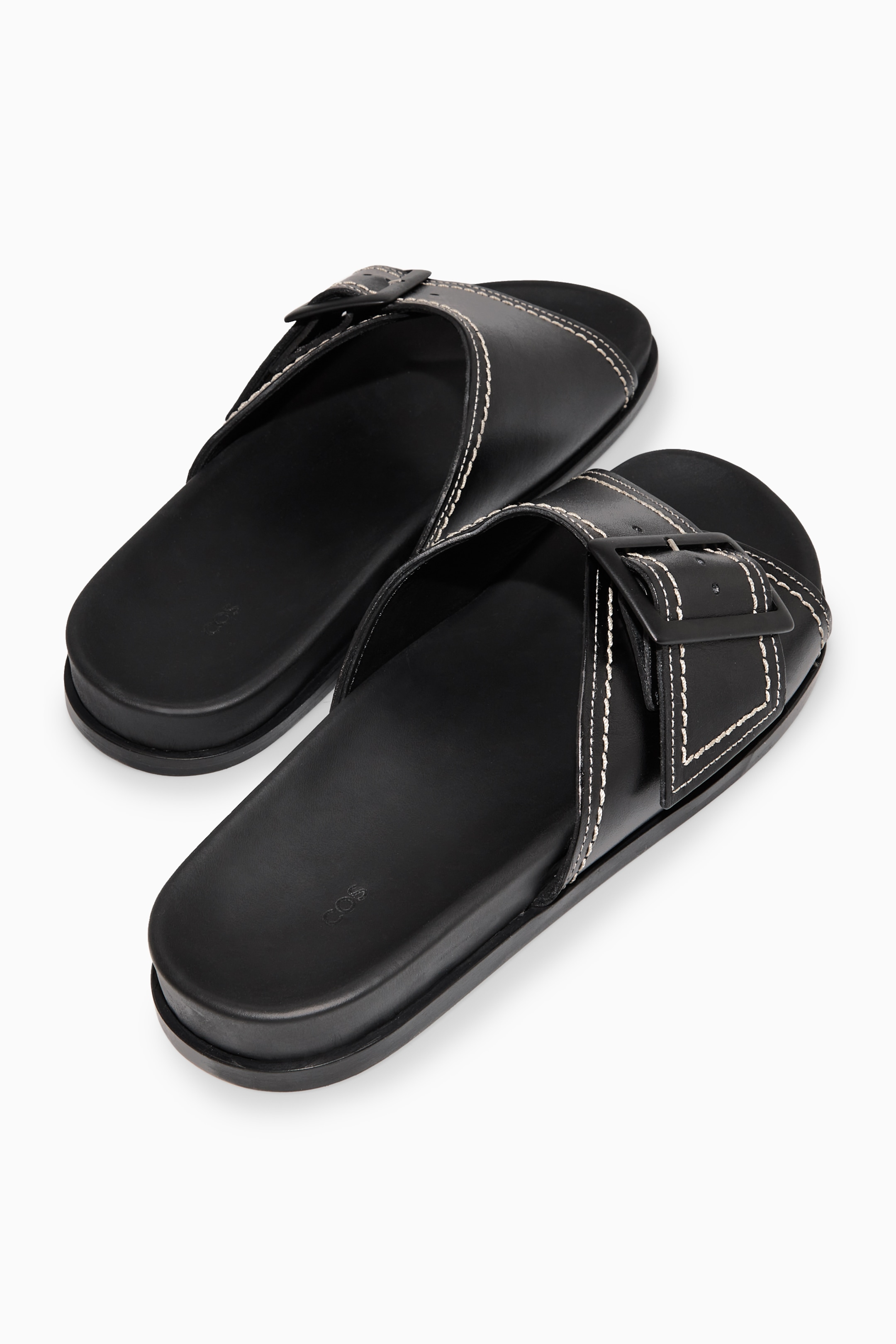 Grösseres Bild ansehen: LEDER-PANTOLETTEN MIT SCHNALLE UND KONTRASTNÄHTEN - SCHWARZ/WEISS - DAMEN | H&M CH 3