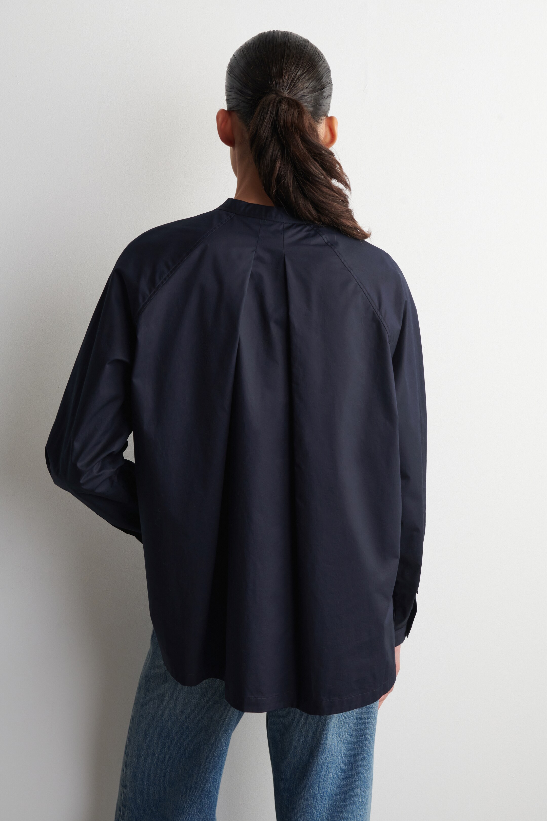 Grotere afbeelding bekijken: KATOENEN HEMD MET OUDERWETSE KRAAG - MARINEBLAUW - DAMES | H&M BE 4