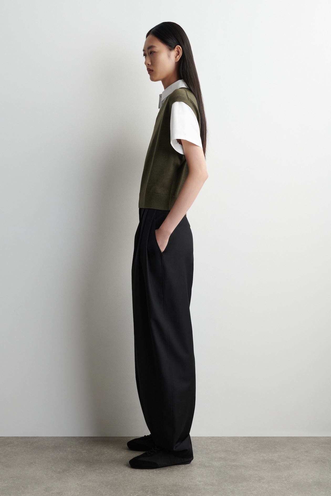 LAYERED MERINO WOOL SHIRT VEST — KHAKI / WHITE