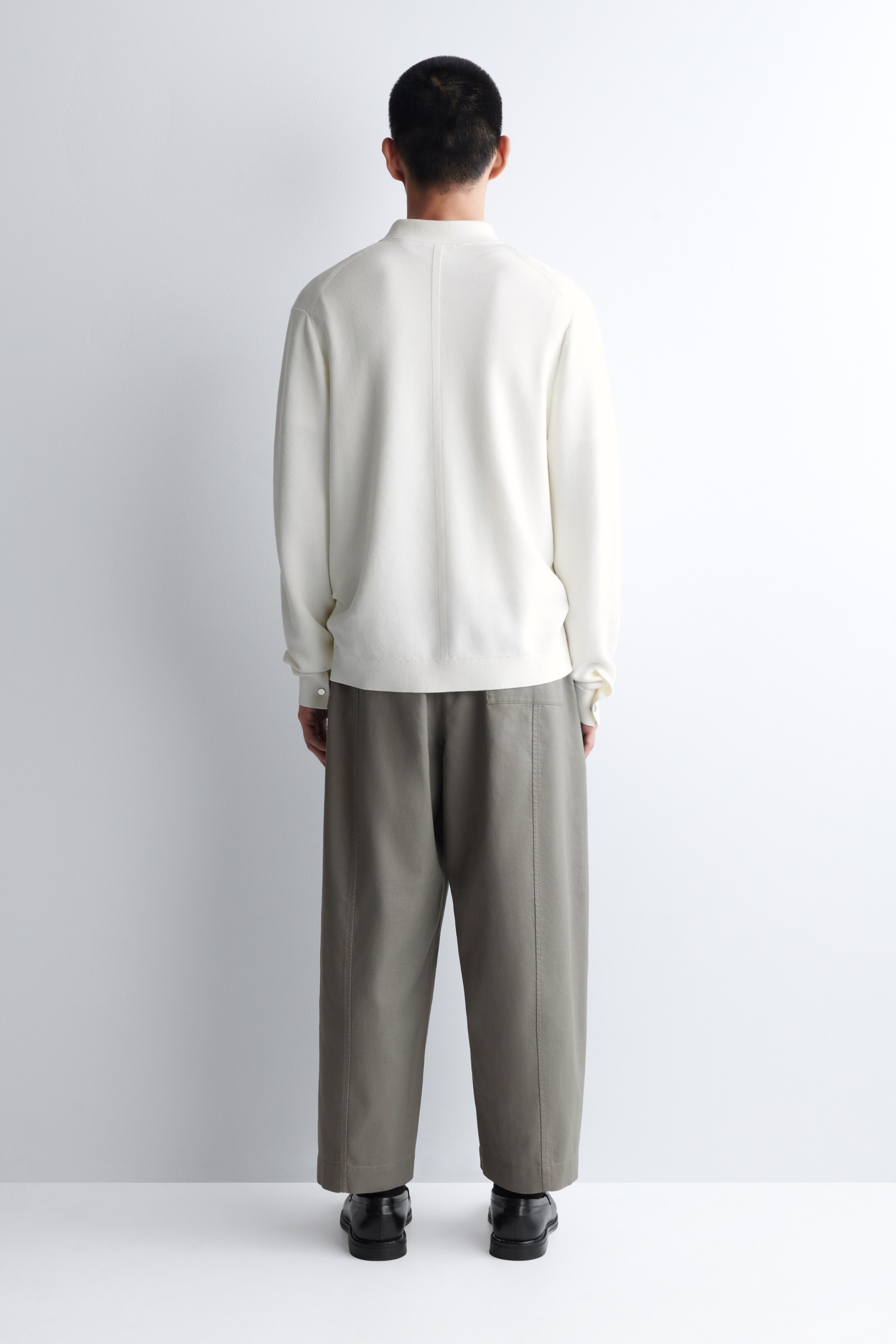 View larger image: COTTON CROPPED BARREL-LEG TROUSERS - GREY - Men | H&M GB 4