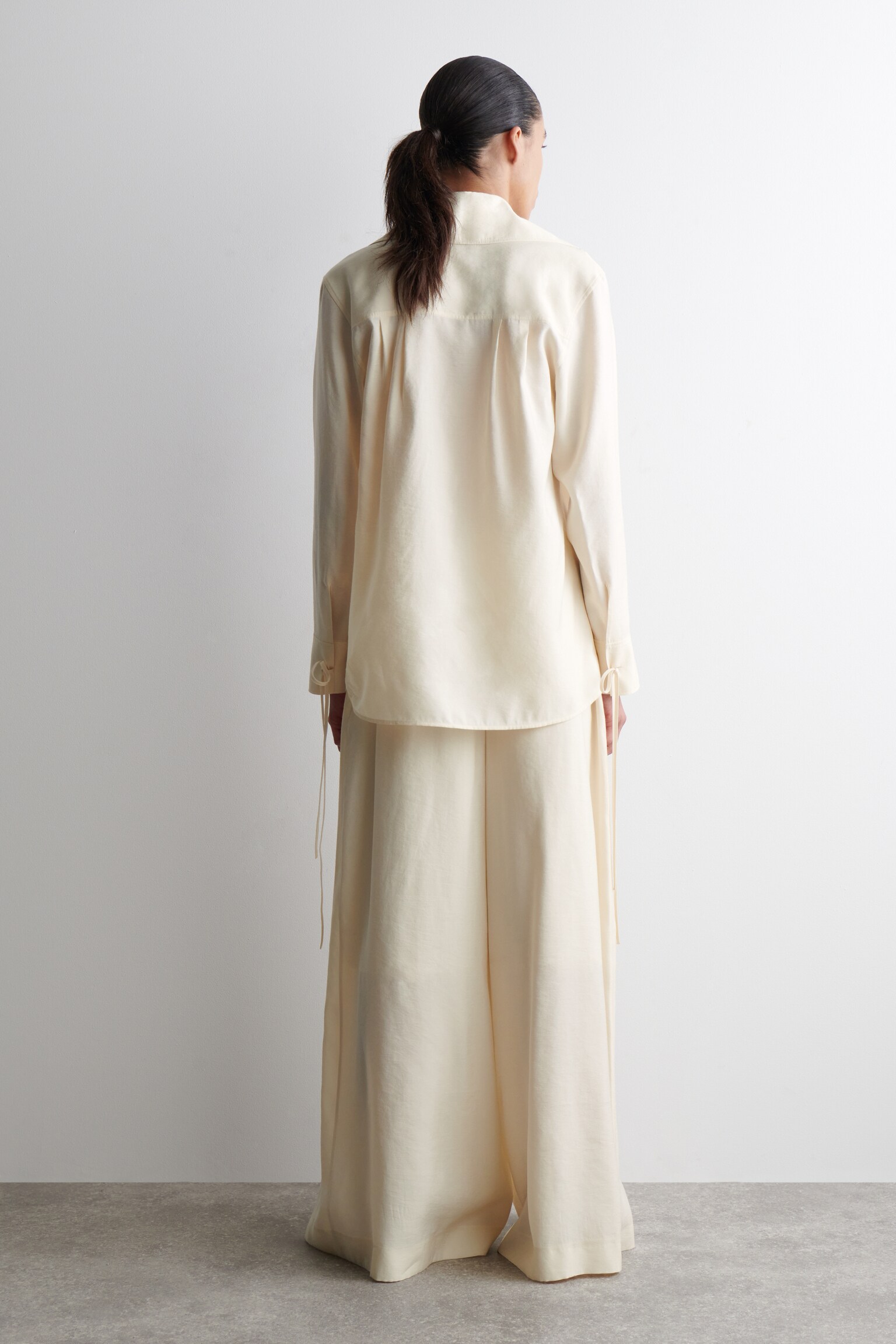 PANTALON LARGE À PLIS EN MODAL - ÉCRU - 6