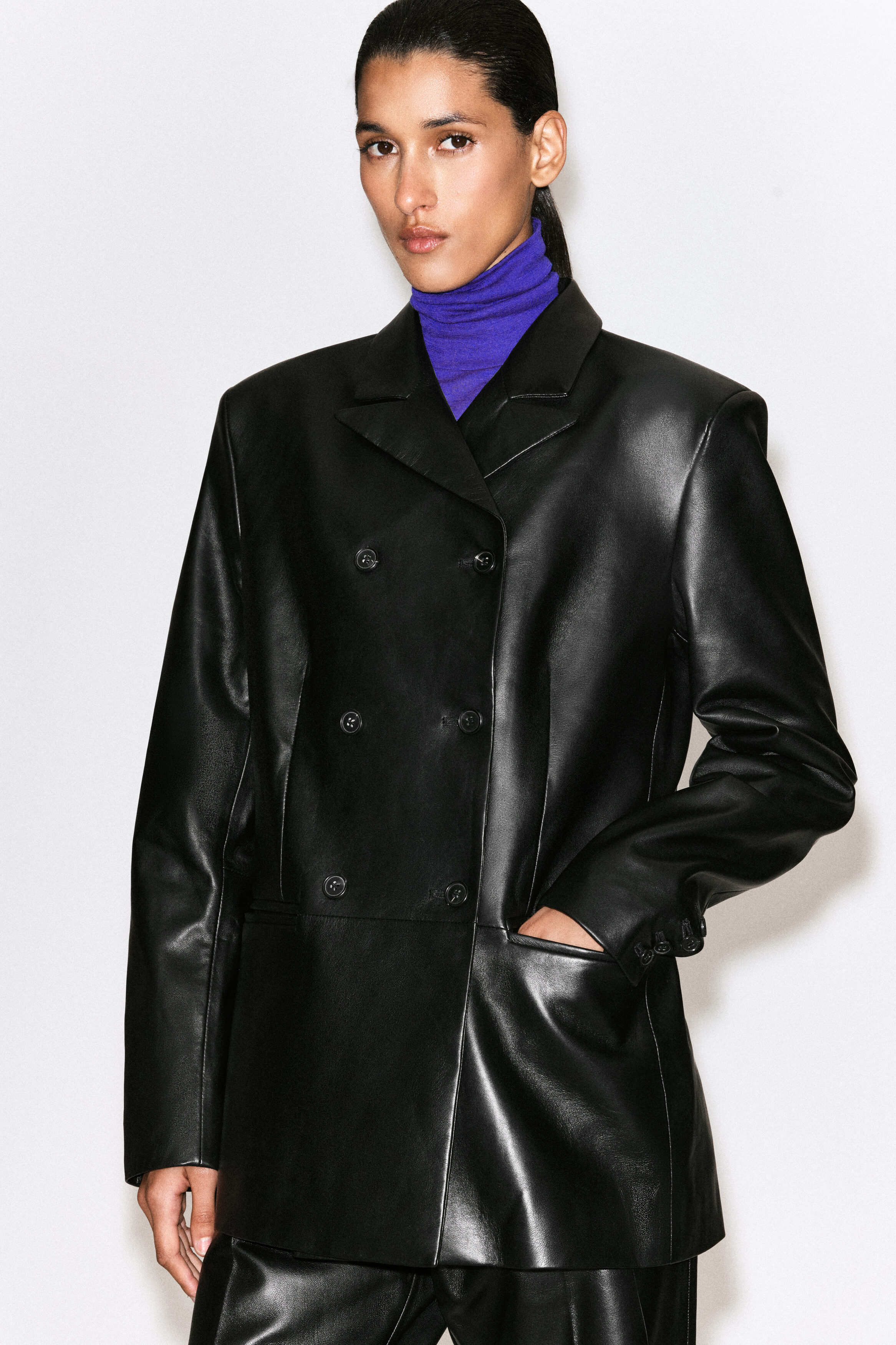 LEATHER DOUBLE-BREASTED BLAZER - thumbnail 6