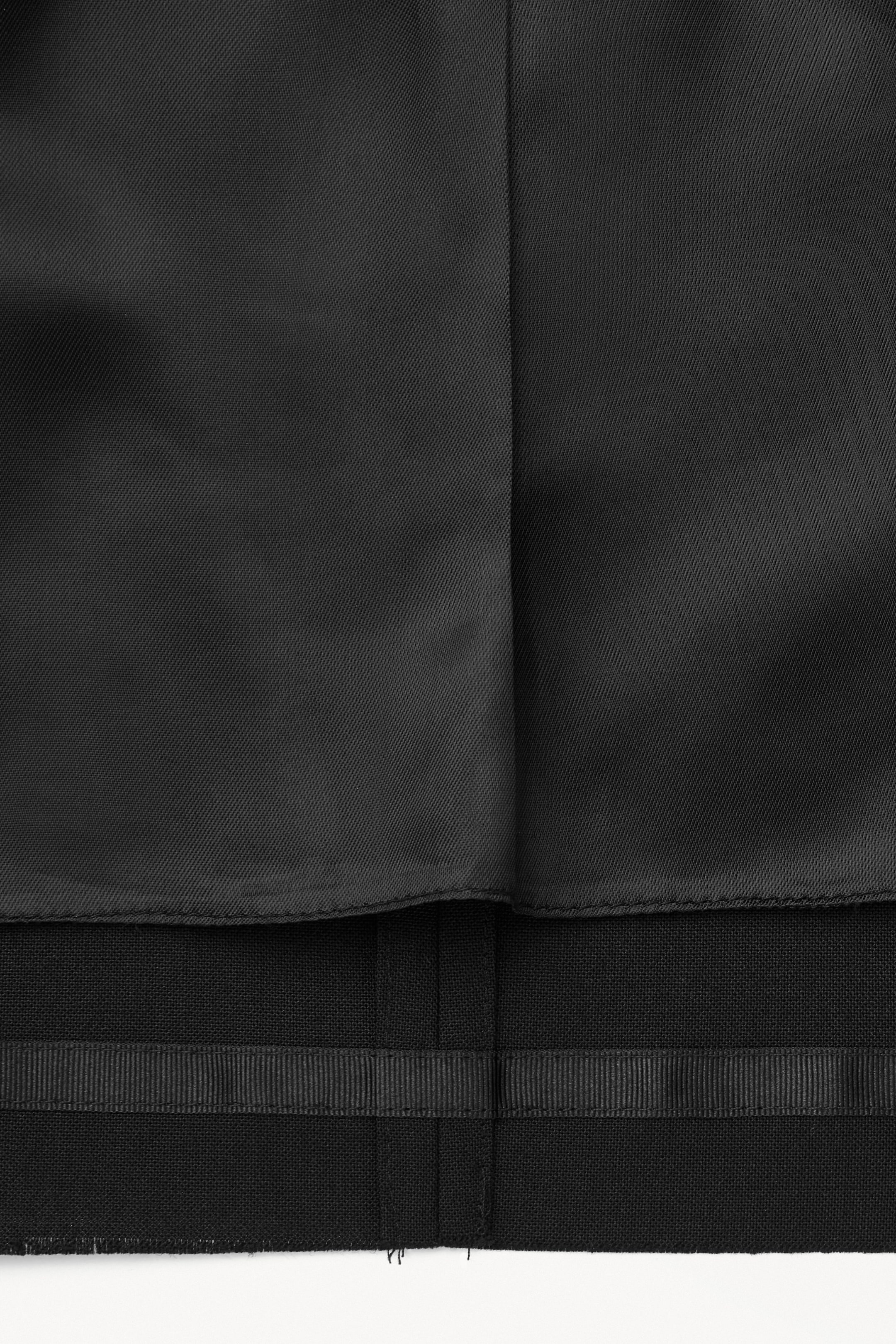 StillMedia/DescriptiveDetail
