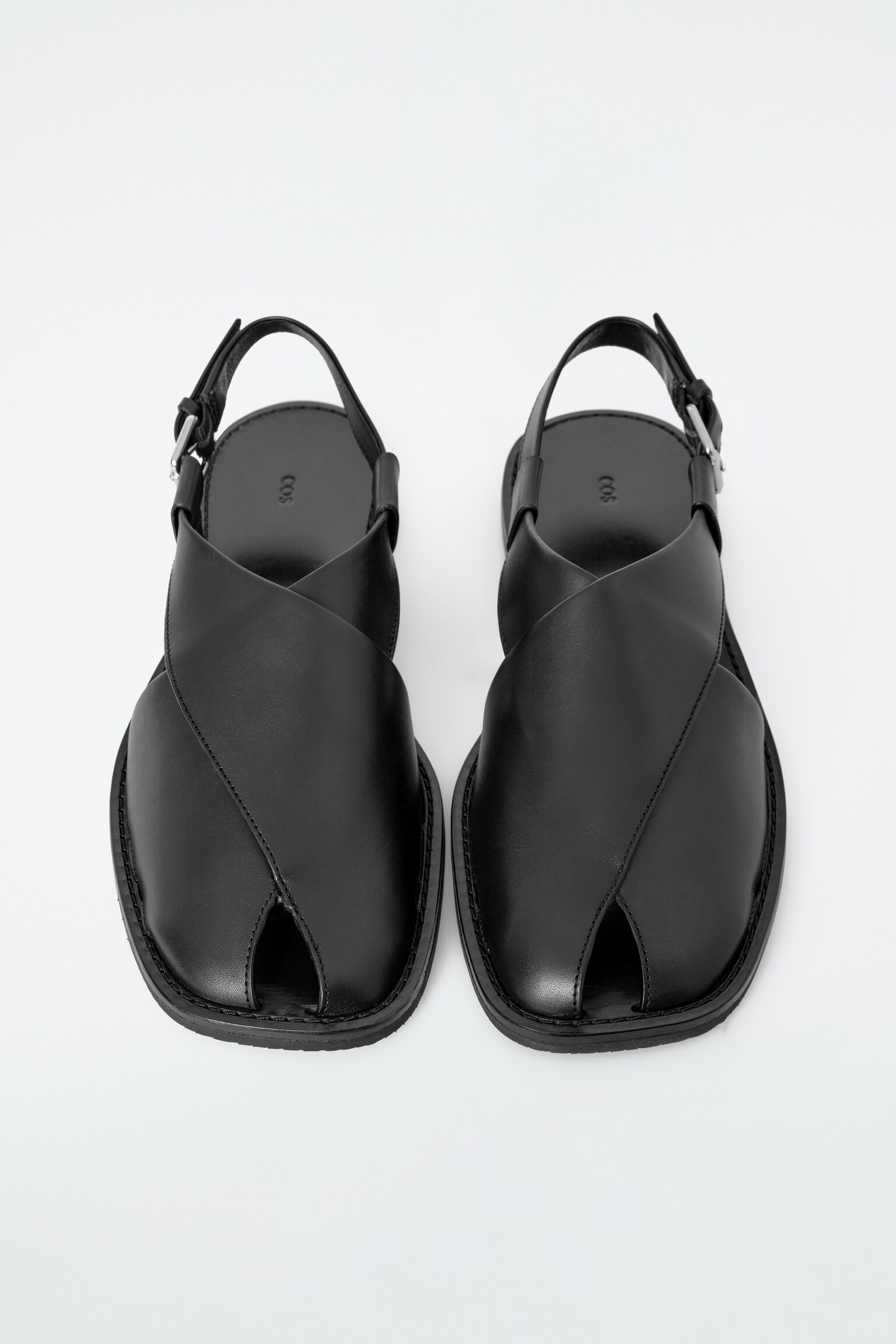 SANDALIAS DE PIEL CON PANELES CRUZADOS - NEGRO/GRIS - 3