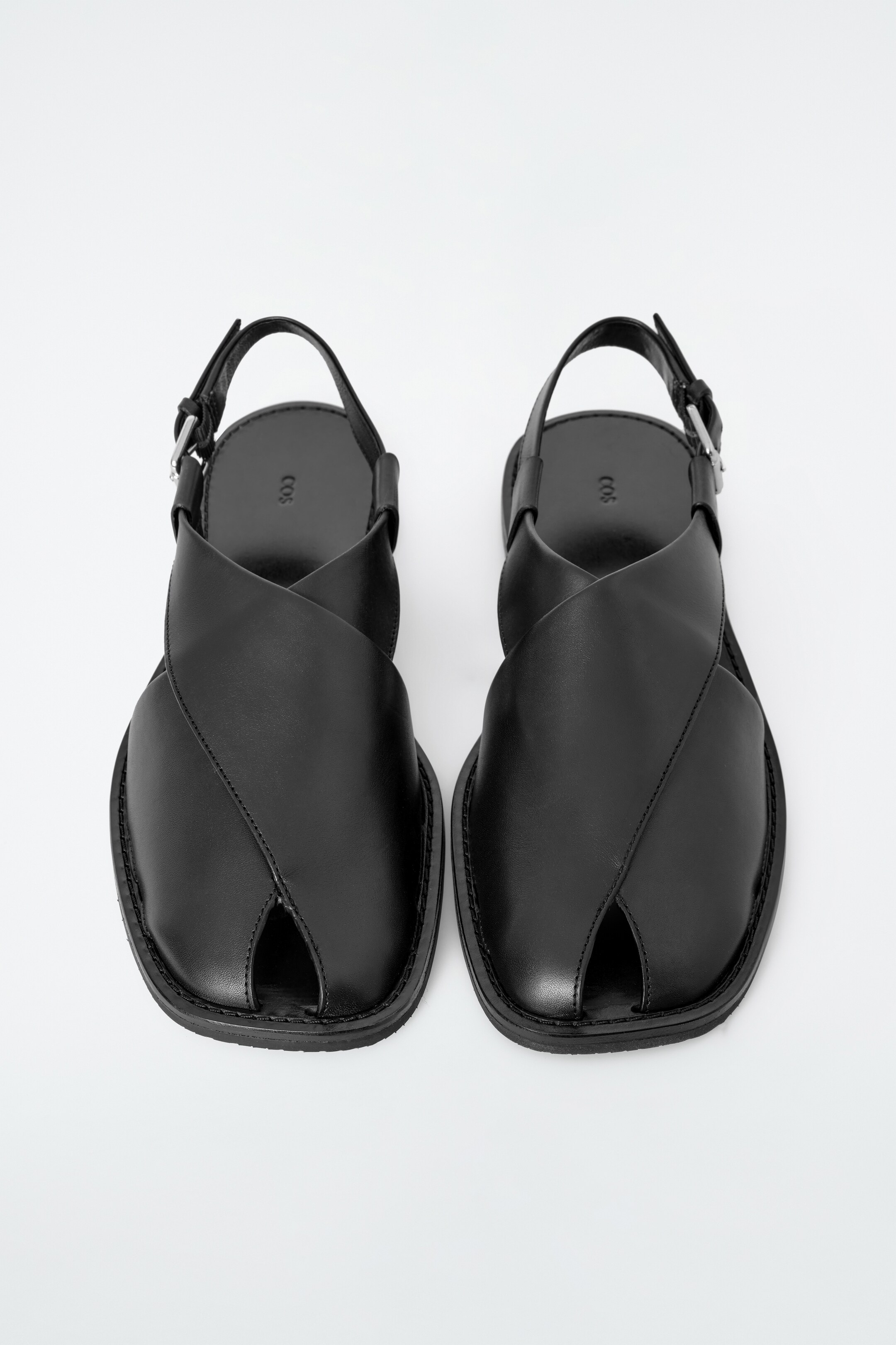 Grösseres Bild ansehen: SLINGBACK-SANDALEN AUS LEDER MIT KREUZRIEMEN - SCHWARZ - DAMEN | H&M CH 5