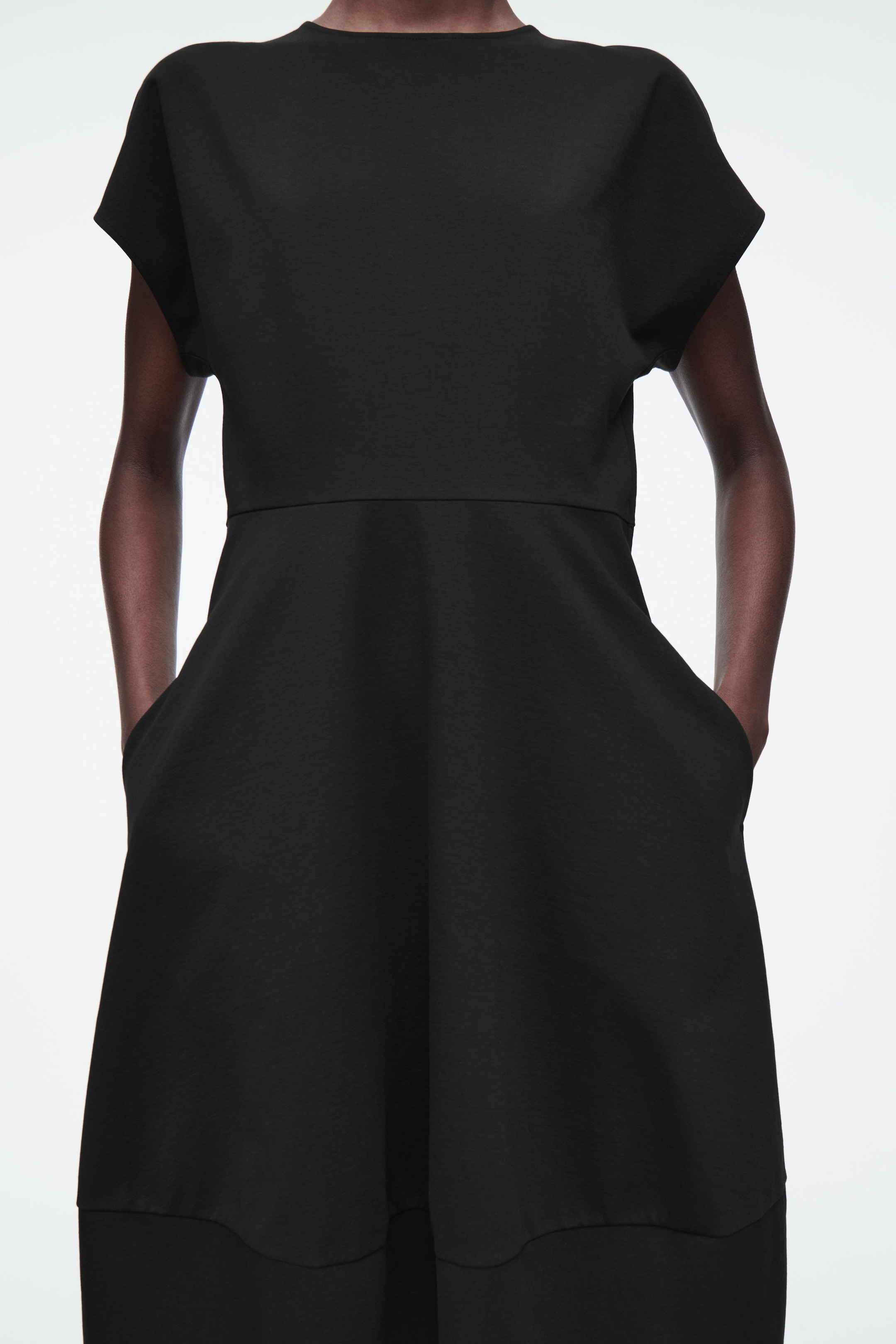 VESTIDO MIDI ESCULPIDO DE ALGODÓN