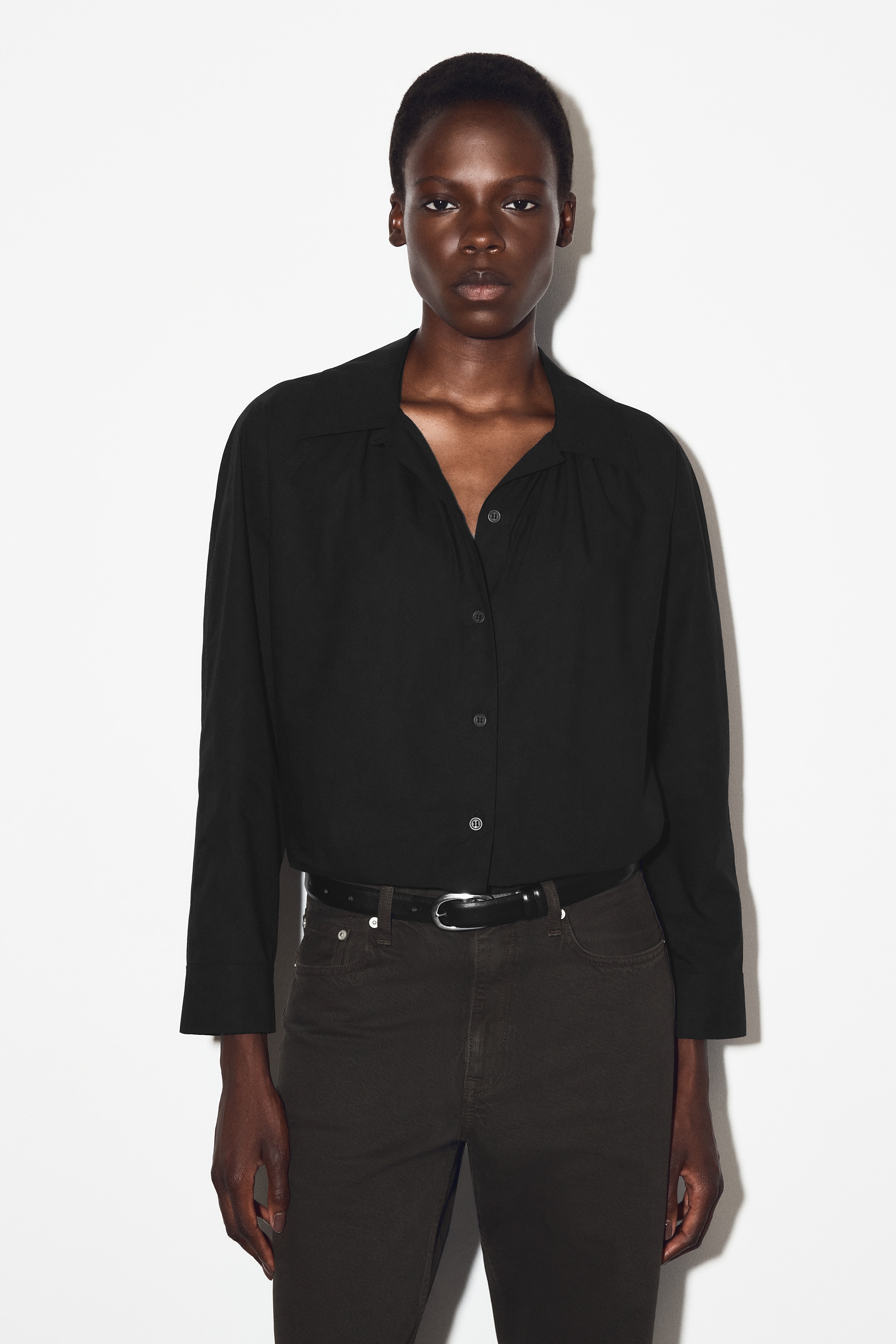 GATHERED PIMA COTTON SHIRT - BLACK/WHITE