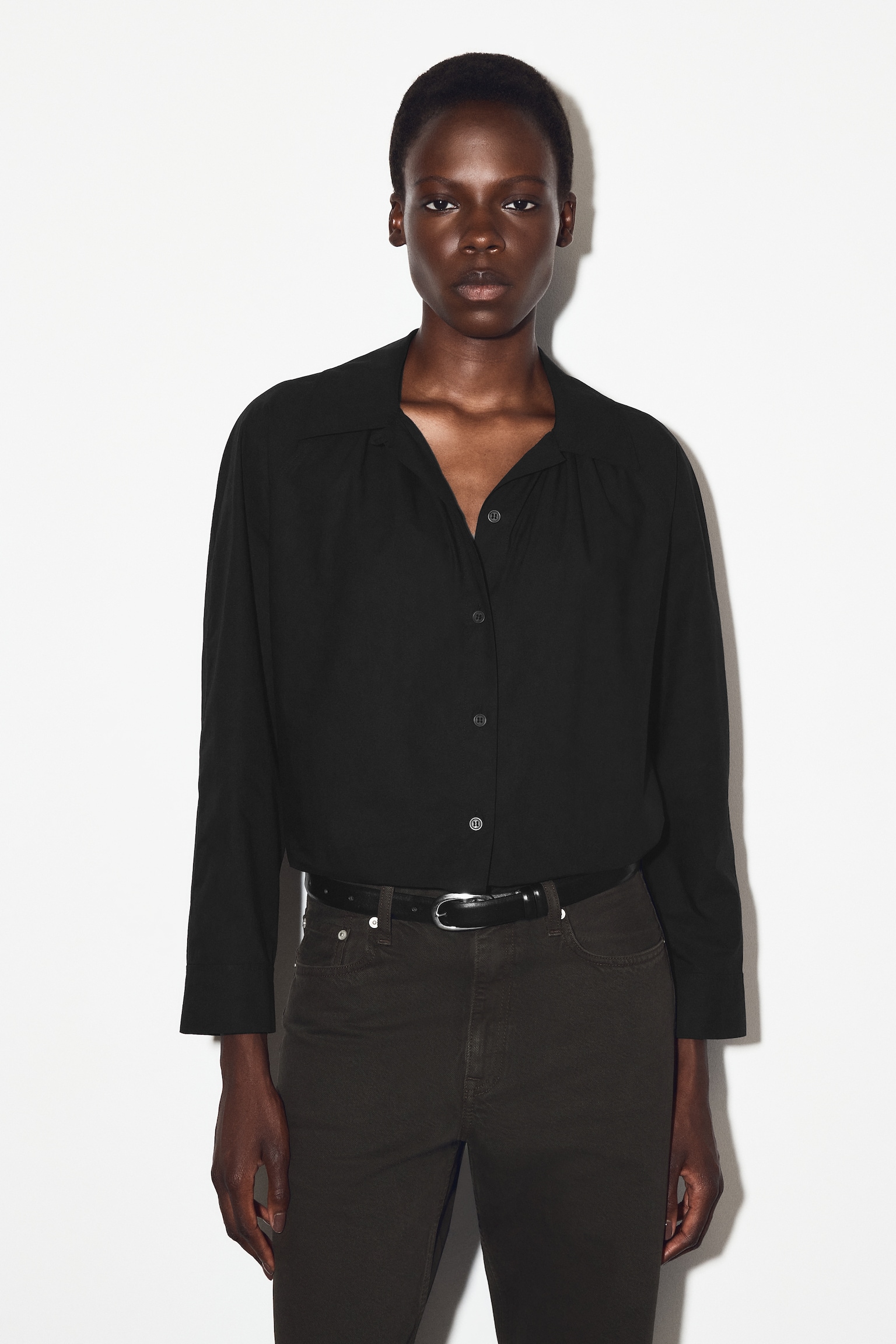CAMICIA ARRICCIATA IN COTONE PIMA - NERO/BIANCO