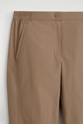 TECHNICAL NYLON BARREL-LEG TROUSERS — BEIGE 5