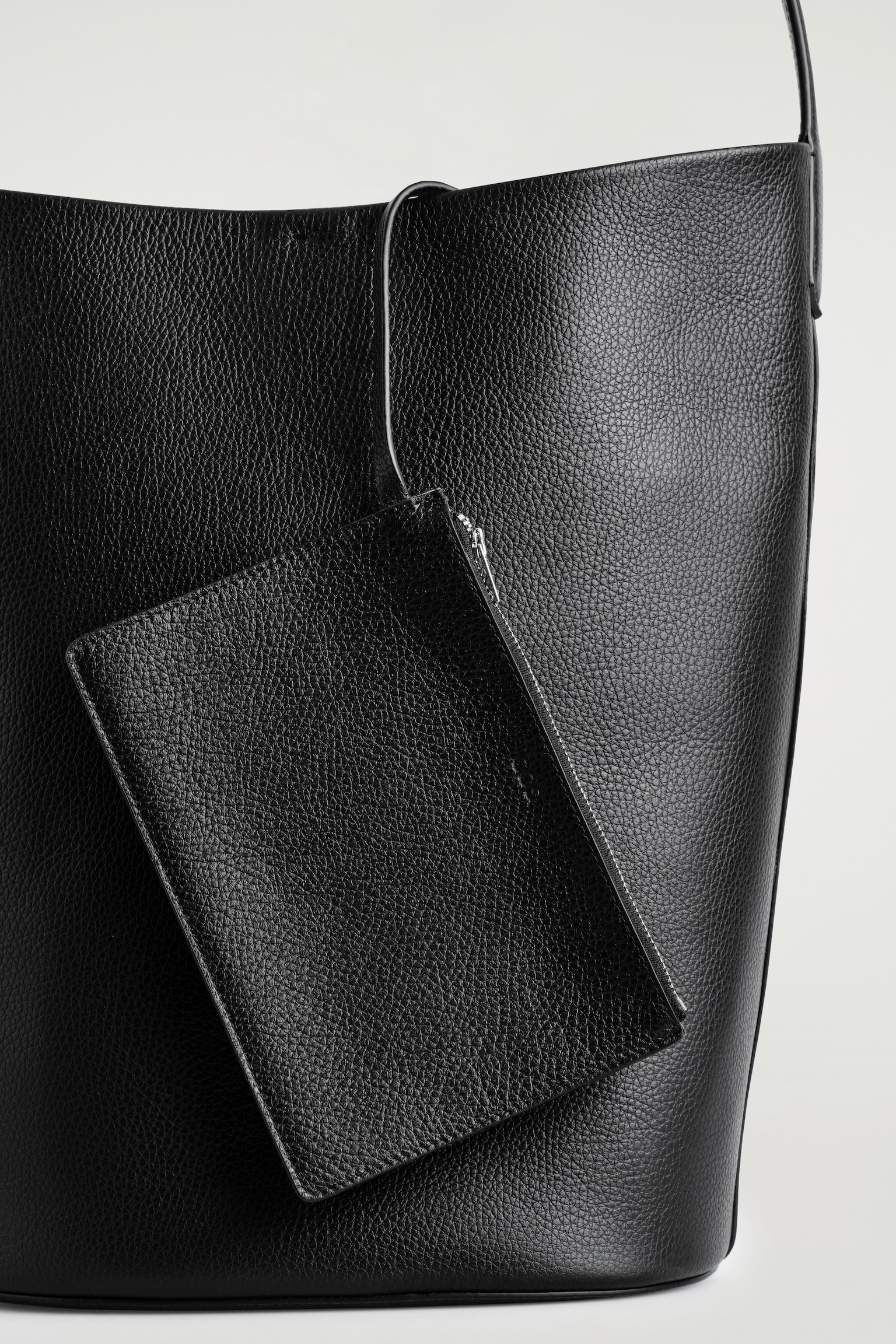 BOLSO TOTE PARADIGM - PIEL - NEGRO - 4
