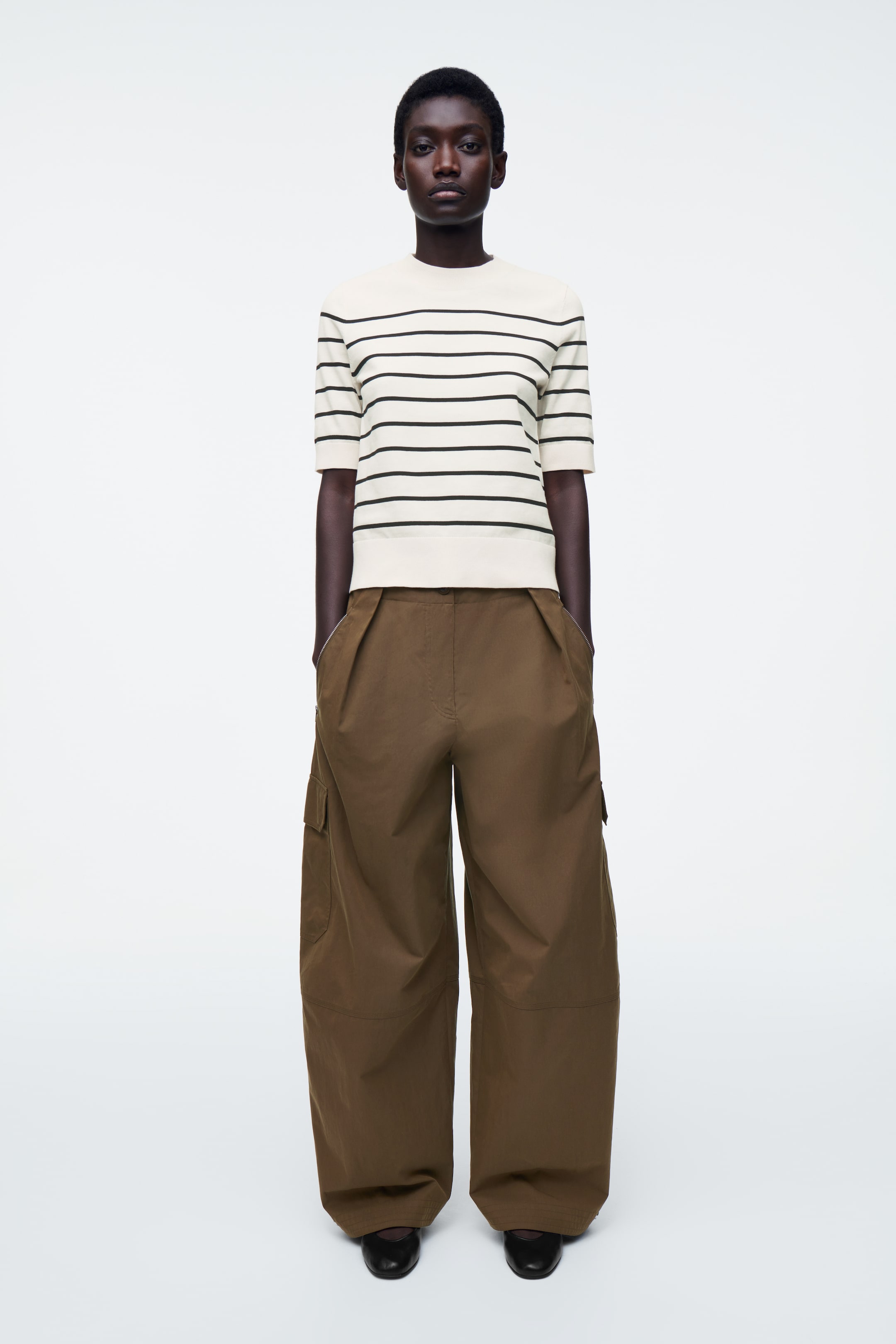 View larger image: REGULAR KNITTED T-SHIRT - OFF-WHITE / STRIPED - Ladies | H&M GB 2