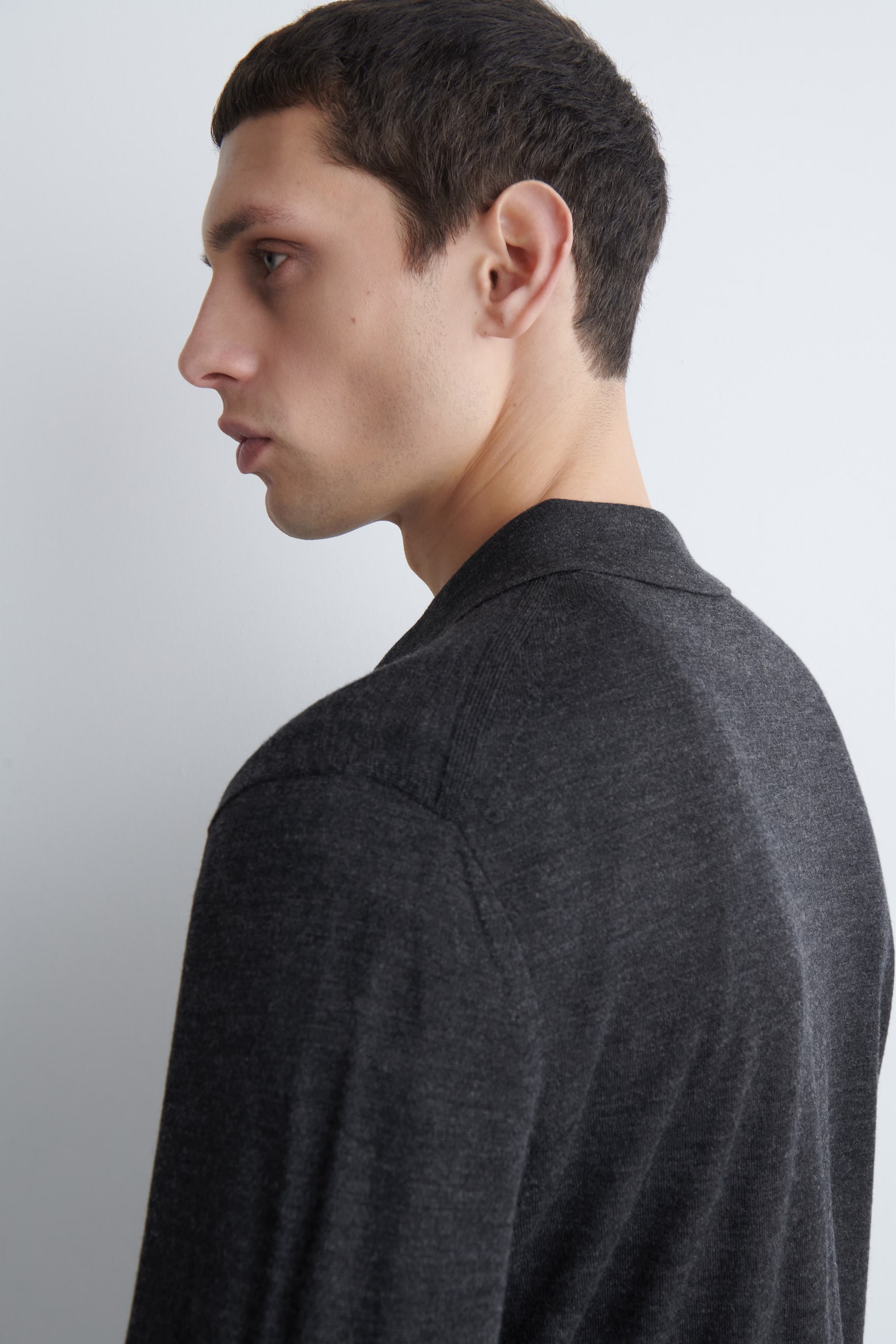 STRIKKET T-SHIRT I MERINOULD - KOKSGRÅ/BRUNMELERET/SORT - 6