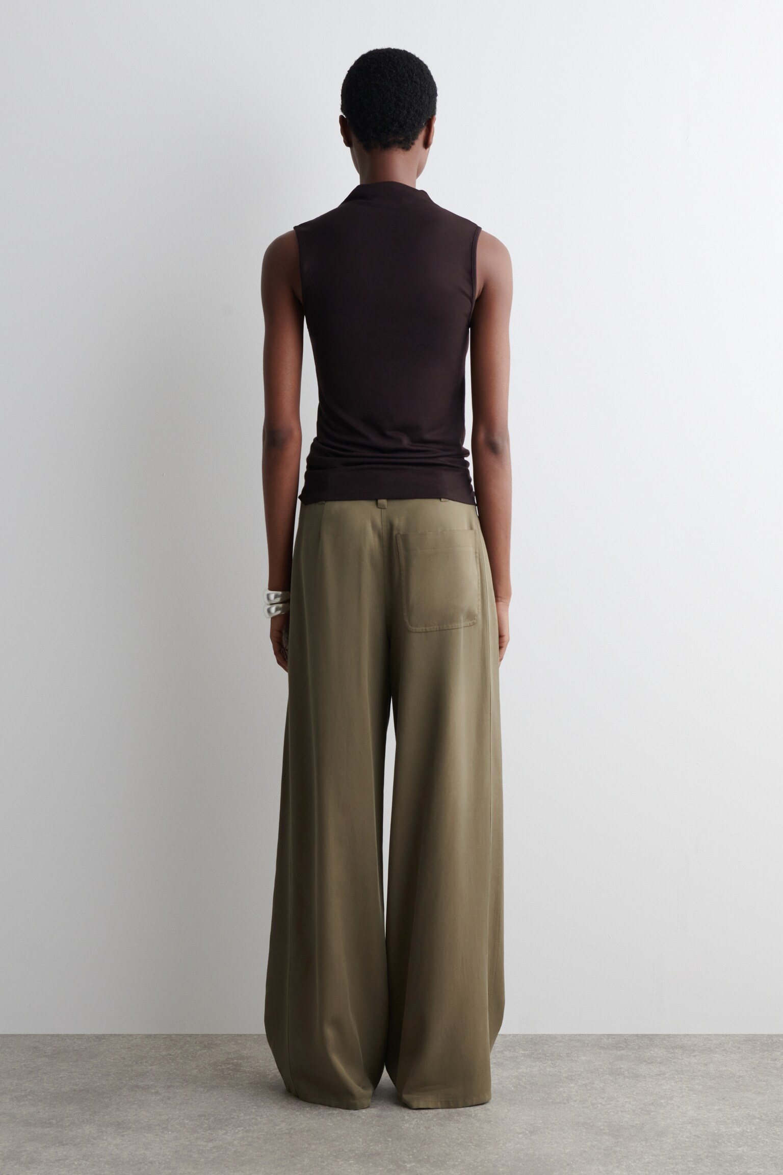 PANTALON LARGE À DÉTAIL NOUÉ - KAKI/IVOIRE - 6