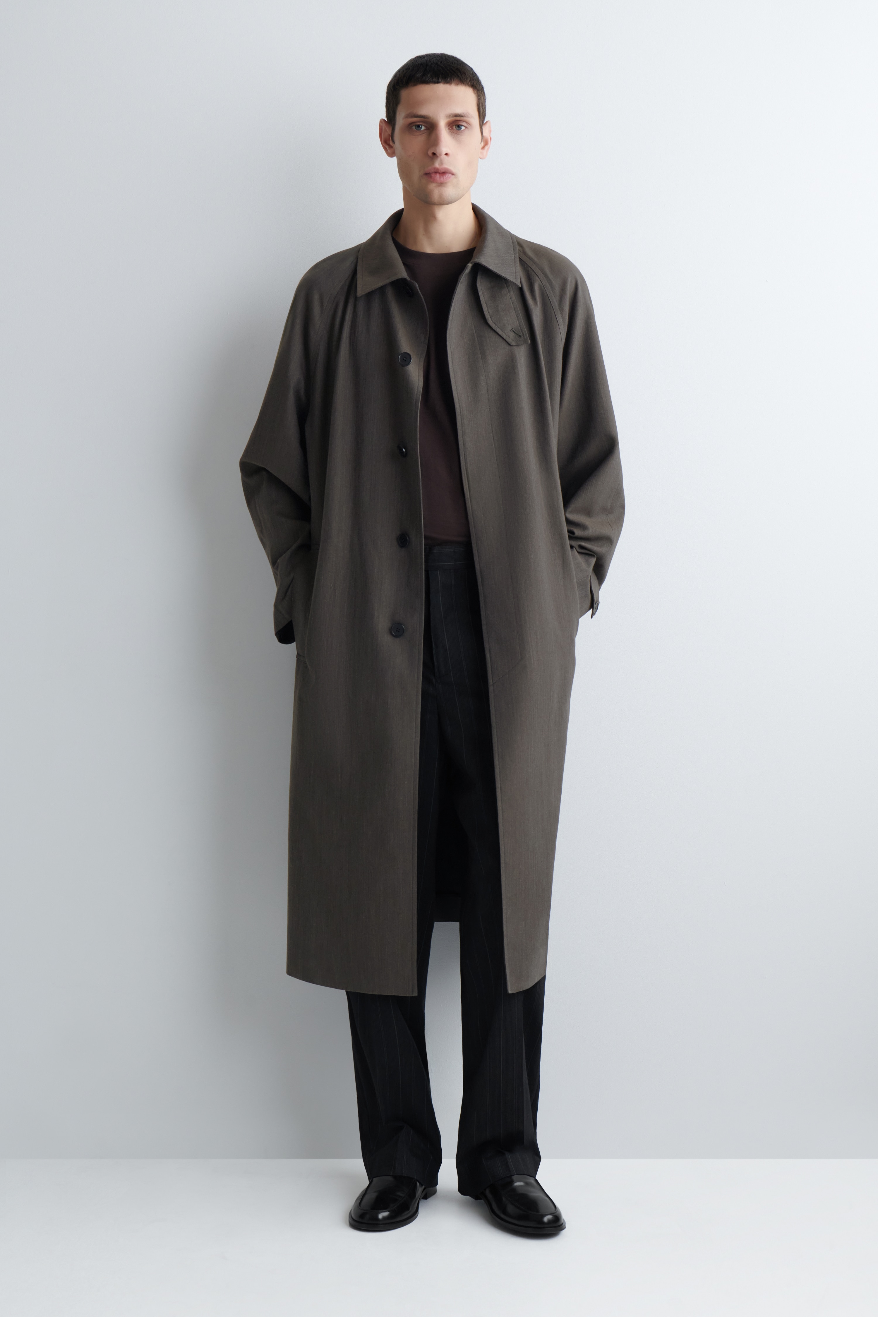 VOLNÉ LEHKÉ TRIČKO Z BAVLNY - TMAVĚ HNĚDÁ/SVĚTLE ZELENÁ/BÍLÁ/ČERNÁ/TMAVĚ MODRÁ