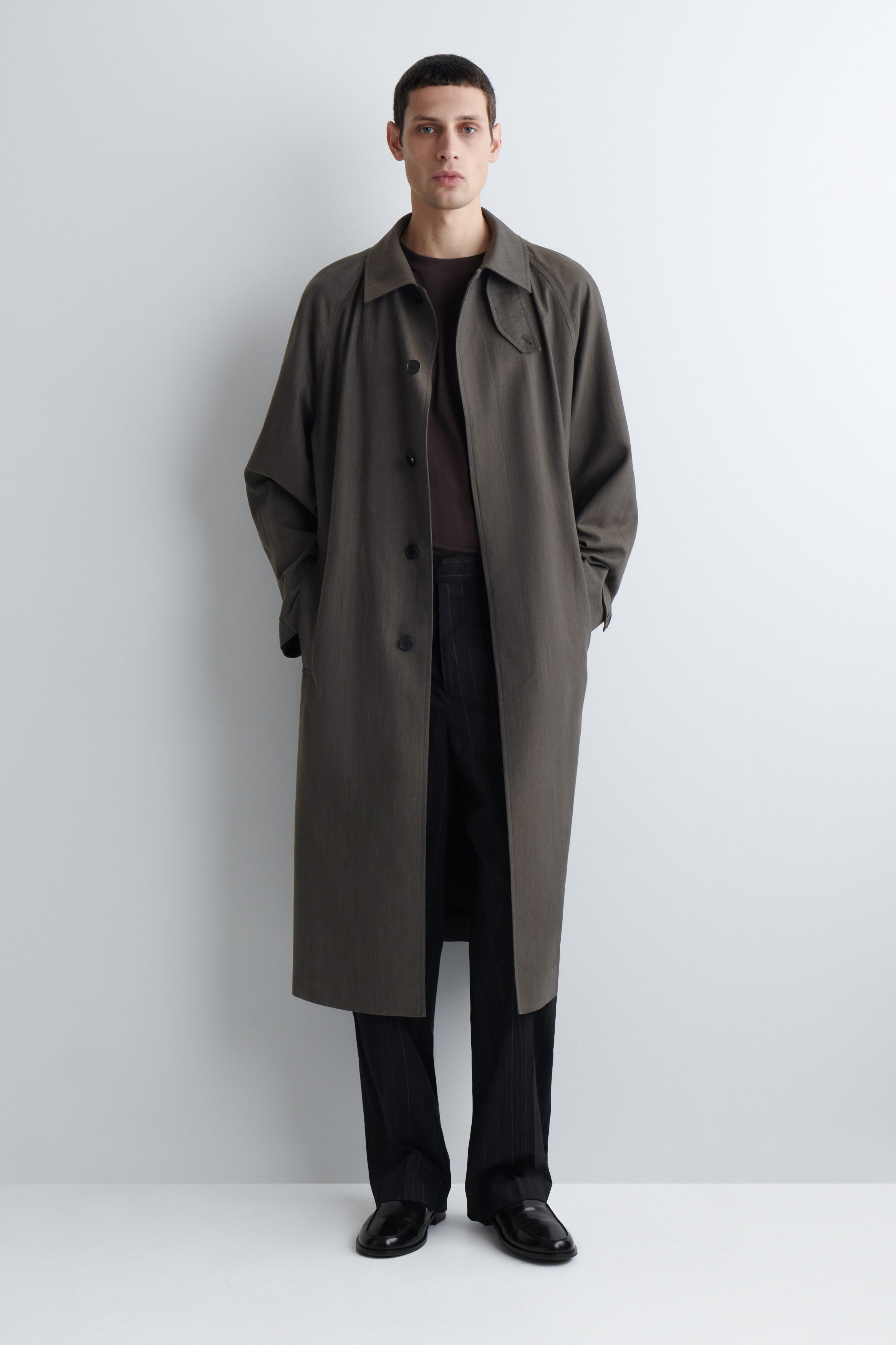 RELAXED LIGHTWEIGHT COTTON T-SHIRT - DARK BROWN | COS US