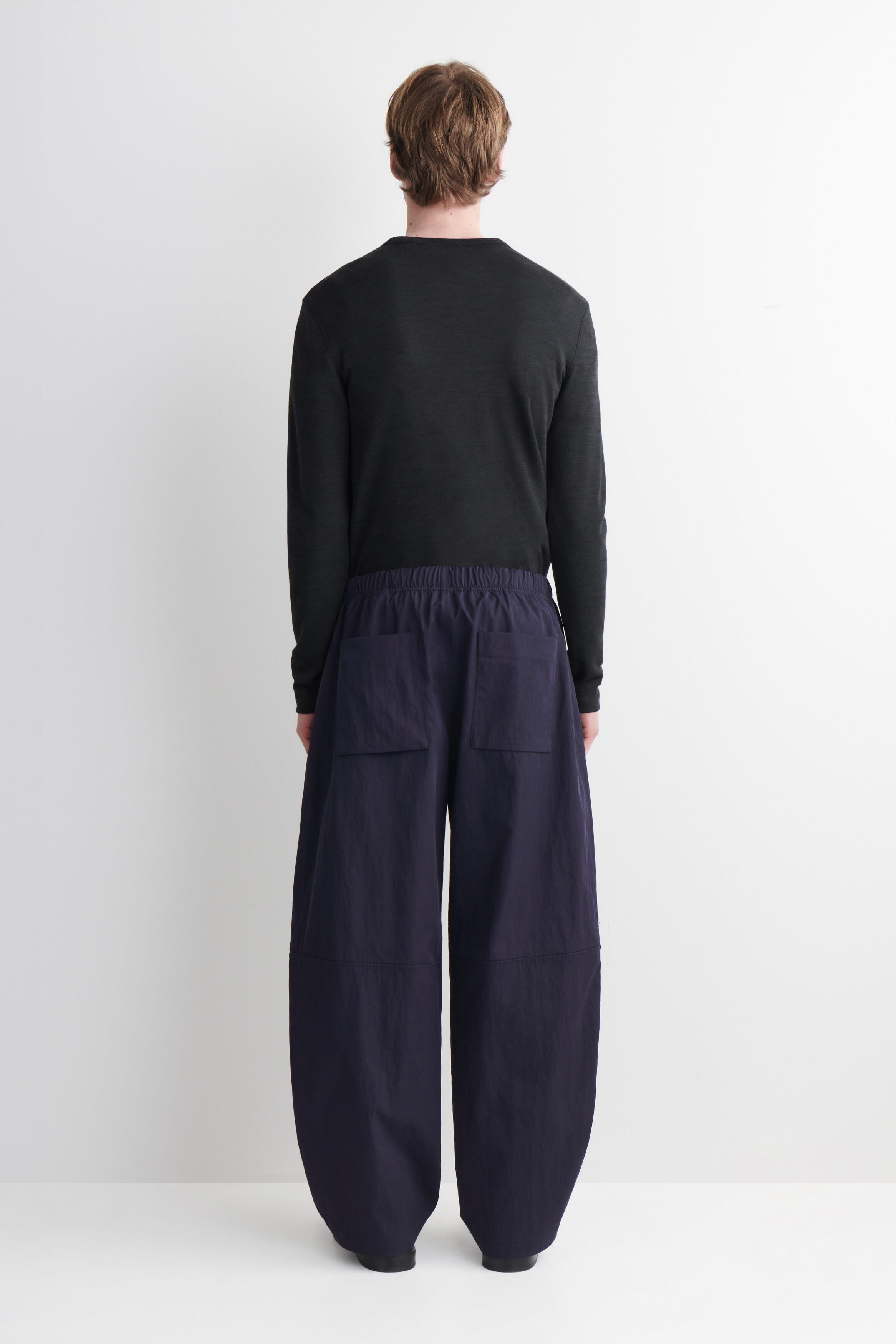 Cos ELASTICATED RELAXED-FIT BARREL-LEG TROUSERS | King's Cross