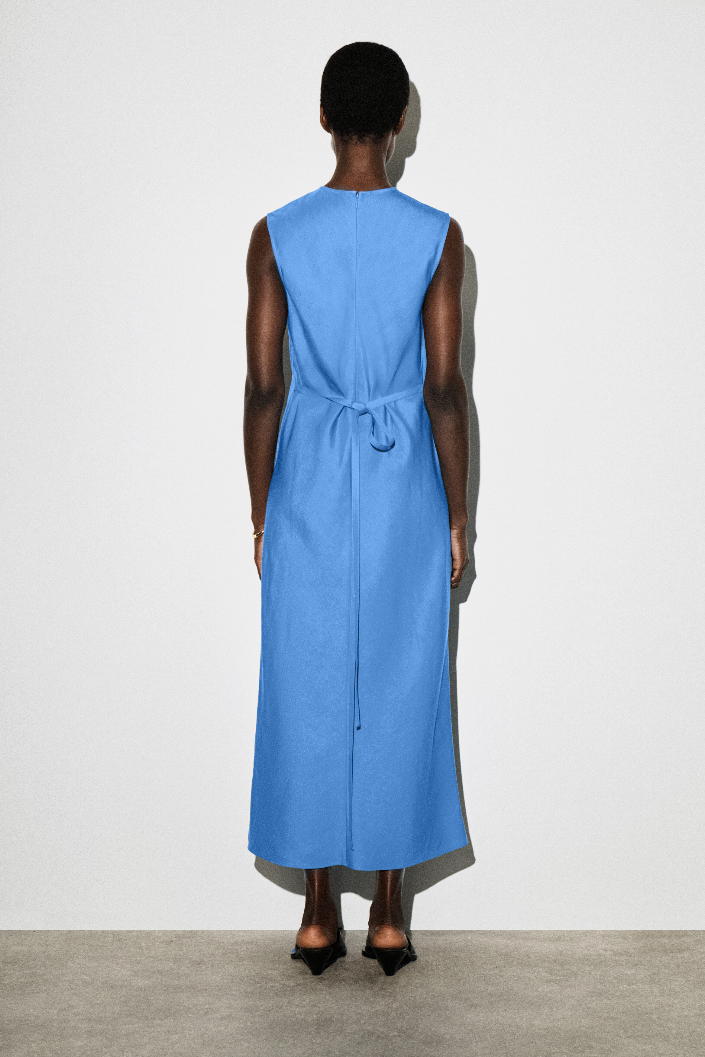 BIAS CUT LINEN BLEND MIDI DRESS - BLUE | COS US